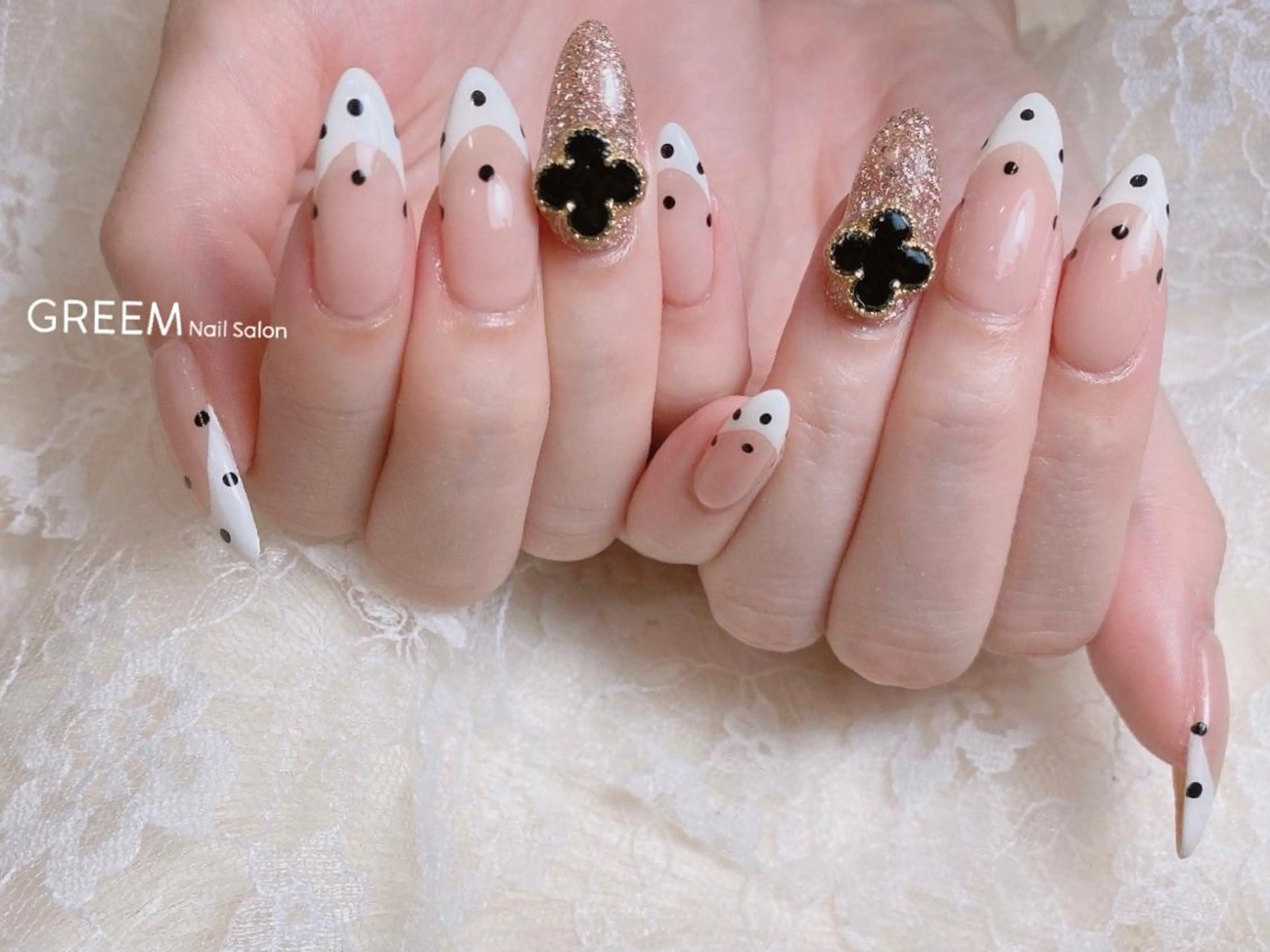 ネイル ドット フレンチネイル ガーリー GREEM グリームのネイルデザイン