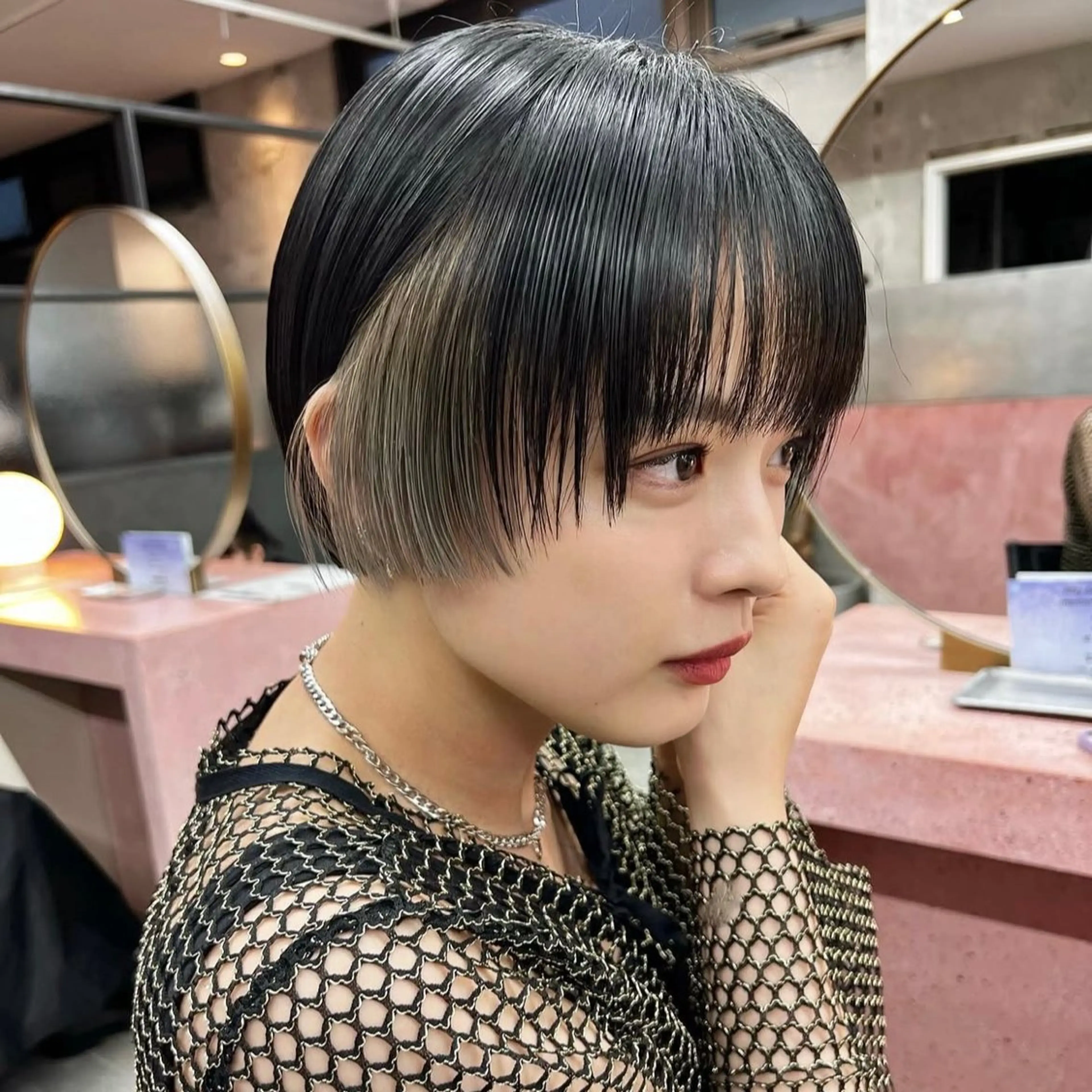 ショート カラー ショートボブ インナーカラー ボブ ショートヘア カット ヘアカラー 韓国ヘア /男女❄️ 細江 美紅のヘアスタイル