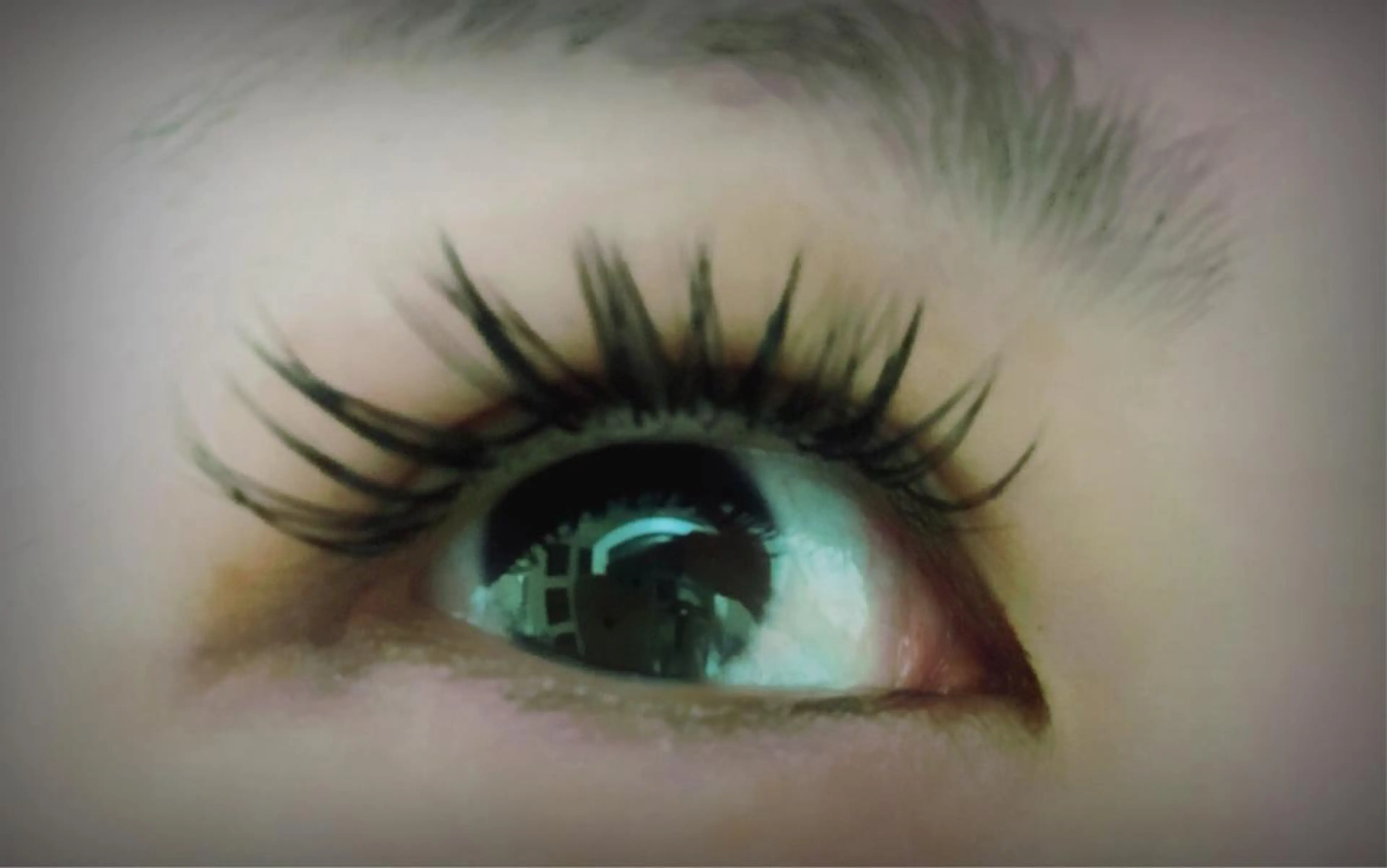 マツエク・マツパ フラットラッシュ eyelashsalon Lily所属・松本 綾子の眉毛・アイブロウイメージ