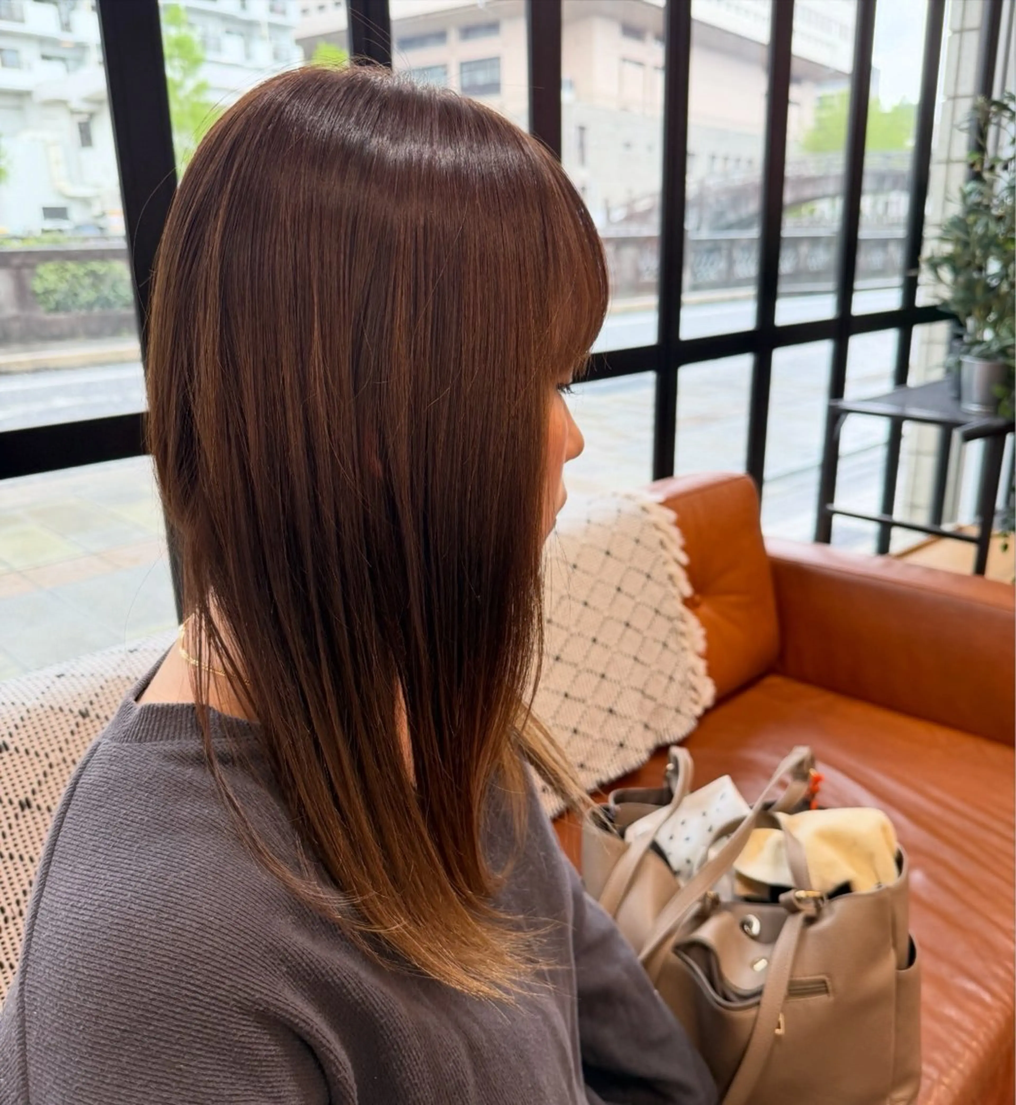 セミロング カラー 宮崎 寛美のヘアスタイル