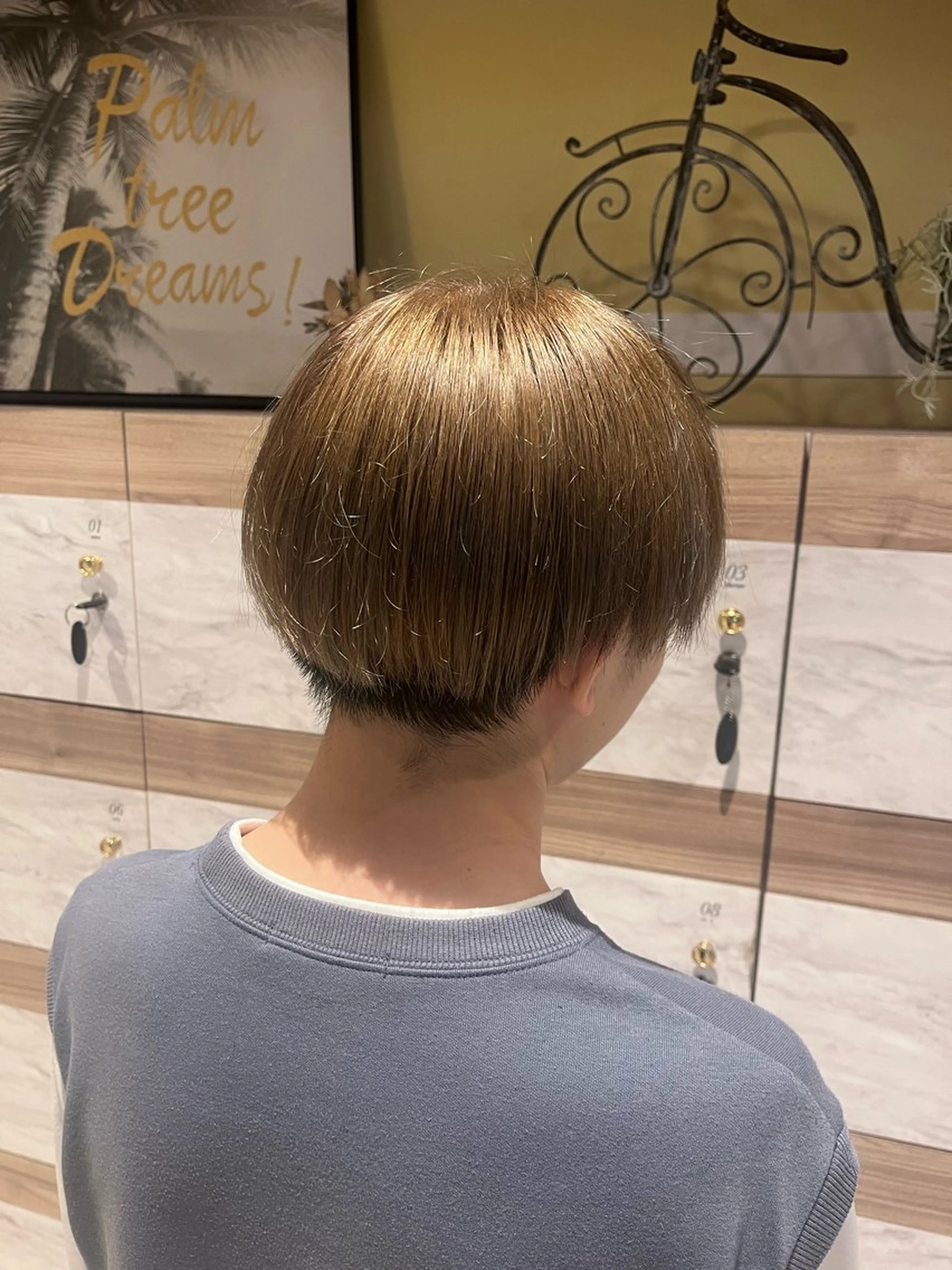 カラー ブリーチ 井上 優那のヘアスタイル