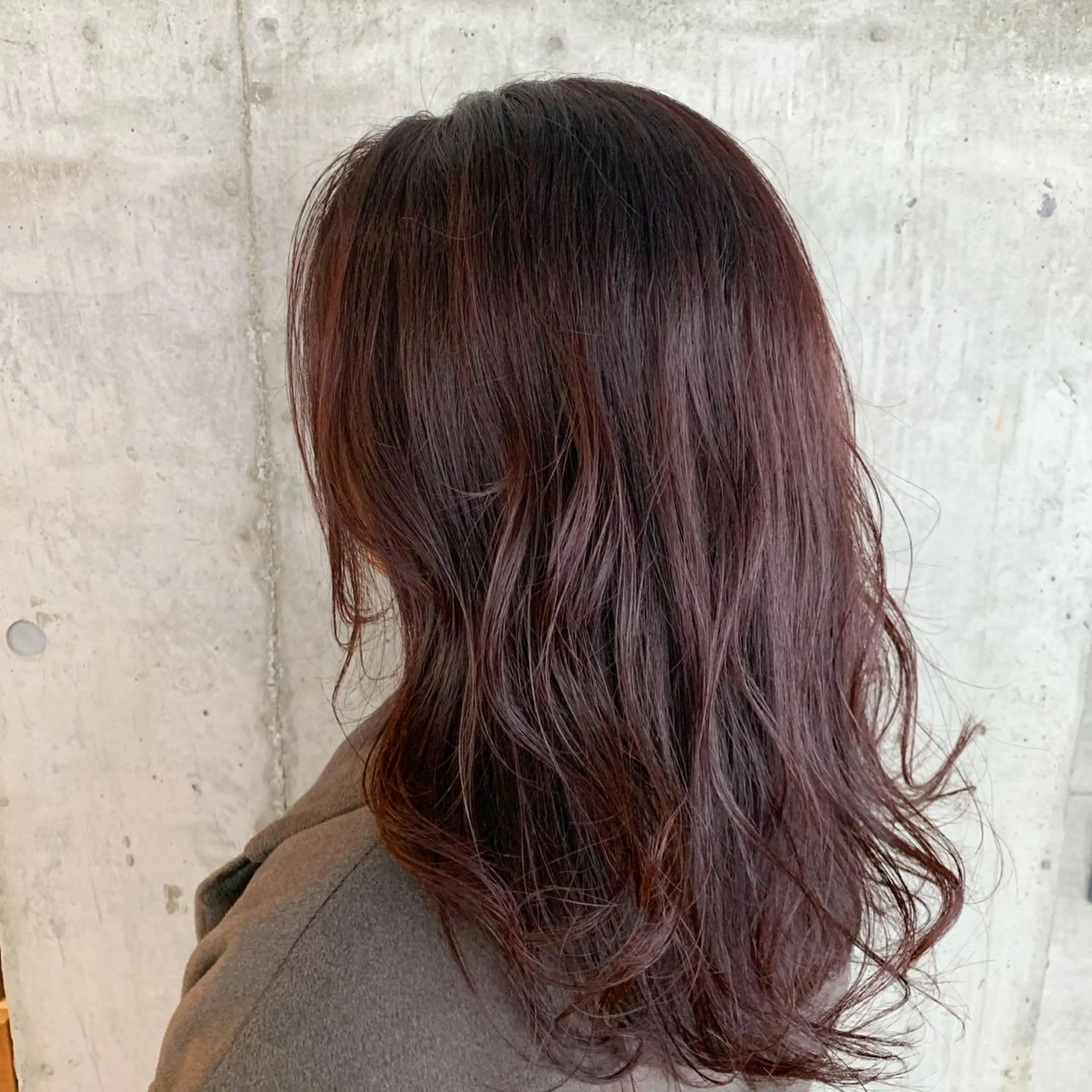 セミロング 🌷横浜/レイヤー /艶カラー🌷のヘアスタイル