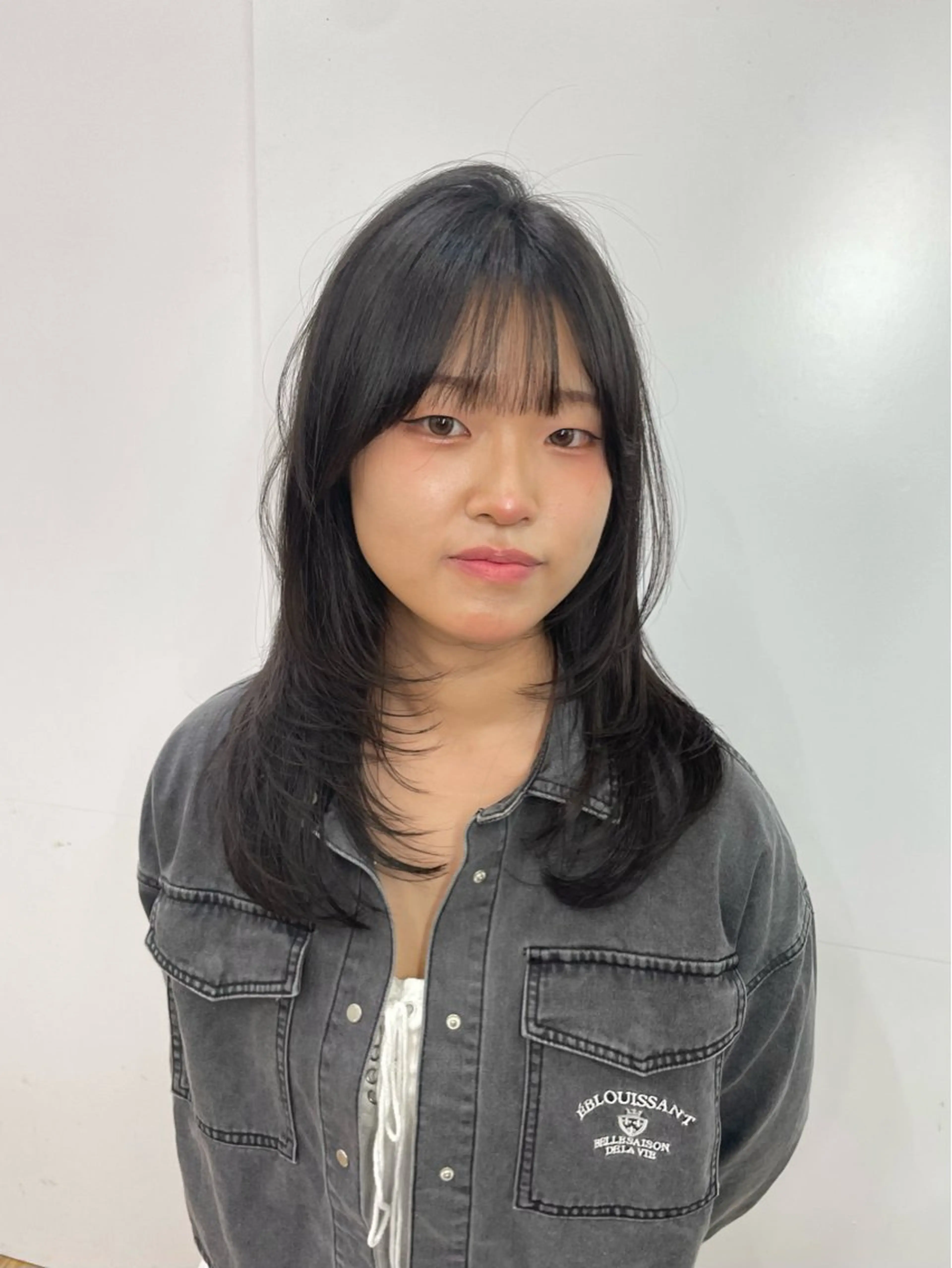 ミディアム 韓国風ヘア レイヤーカット 小顔カット yu-kaハッシュ カット/韓国レイヤーのヘアスタイル