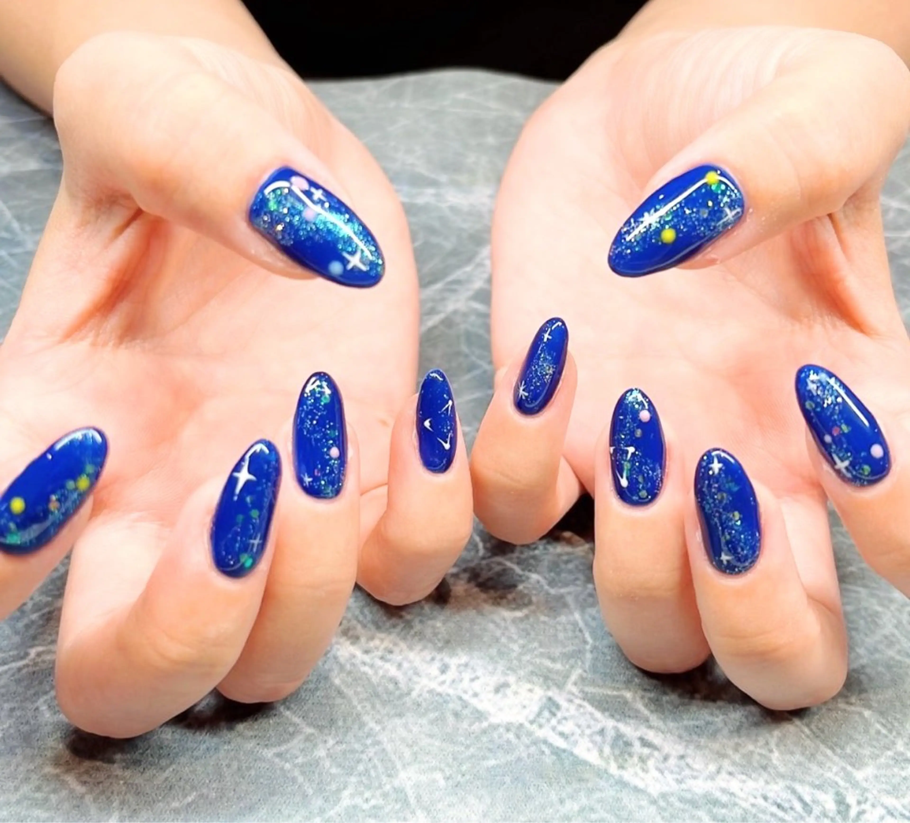 ネイル フレンチネイル ラメ(グリッター) ラメグラデーション マグネットネイル 持ち込み ハンドネイル ティーエヌ 金山駅東口店のネイルデザイン