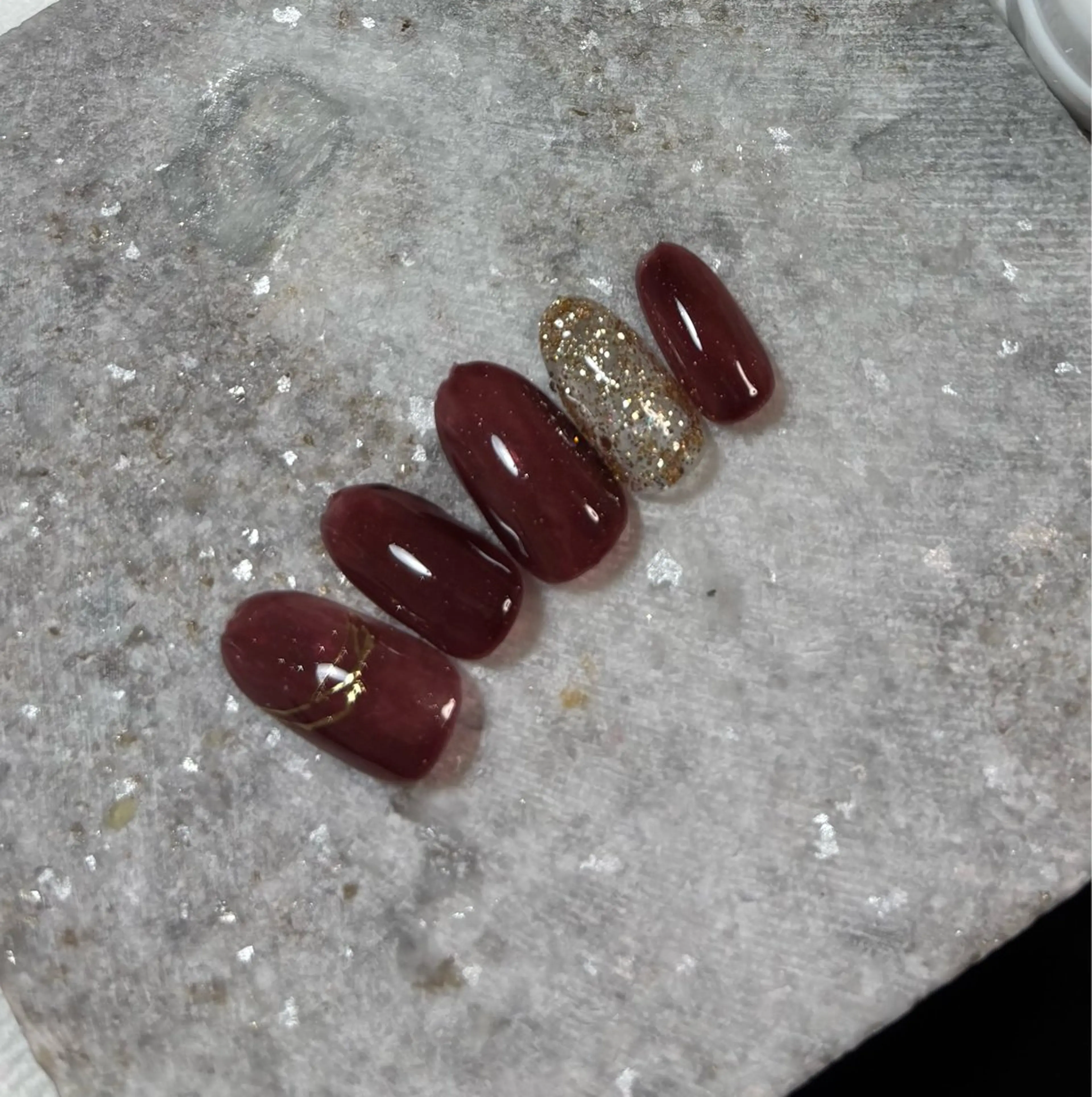 時短!ボルドーミラーデザインネイル💓口コミ投稿でジェルオフ、ケア無料👼✨の写真