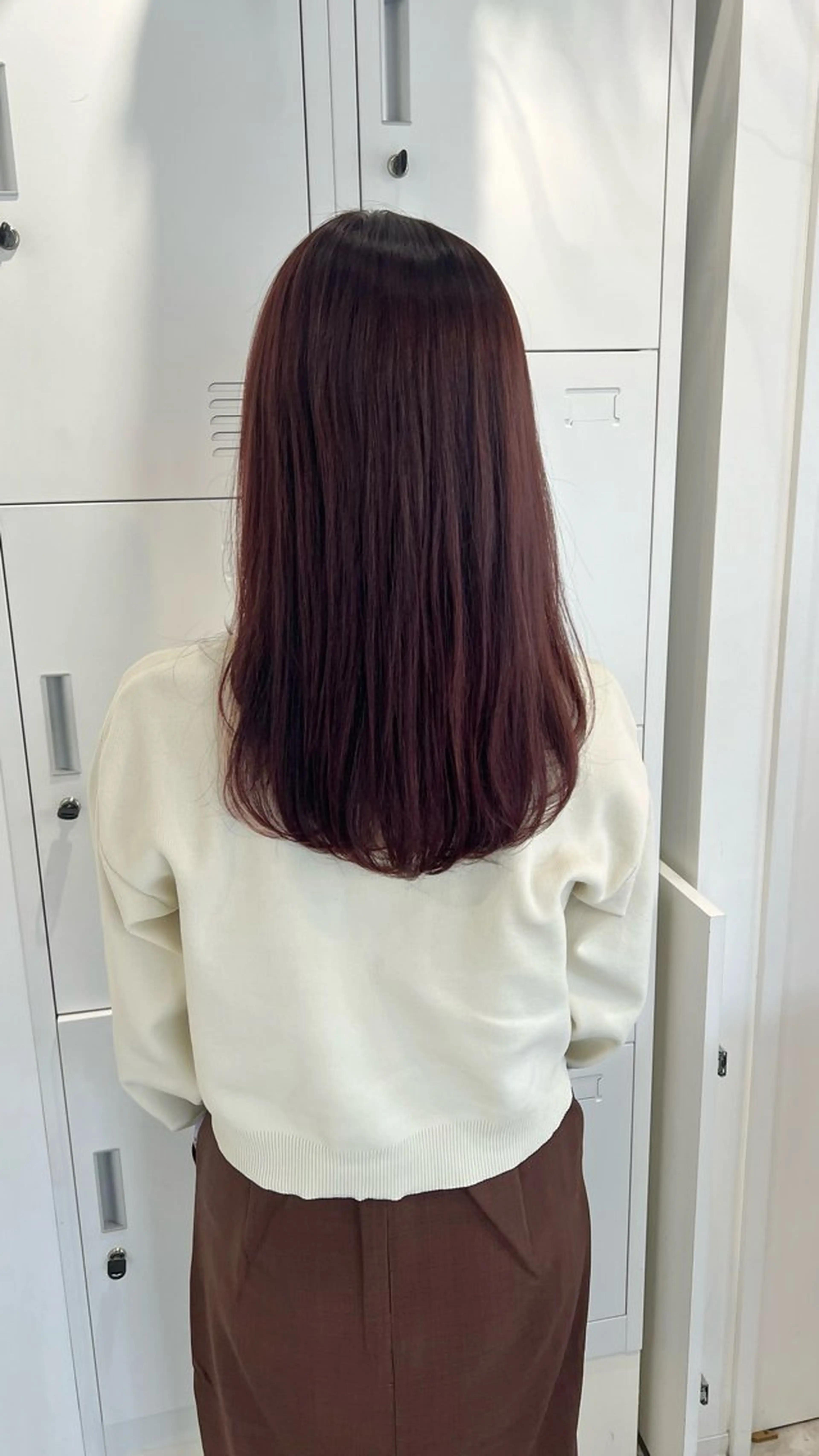 セミロング カラー レッドカラー ヘアカラー 黒阪 なみのヘアスタイル