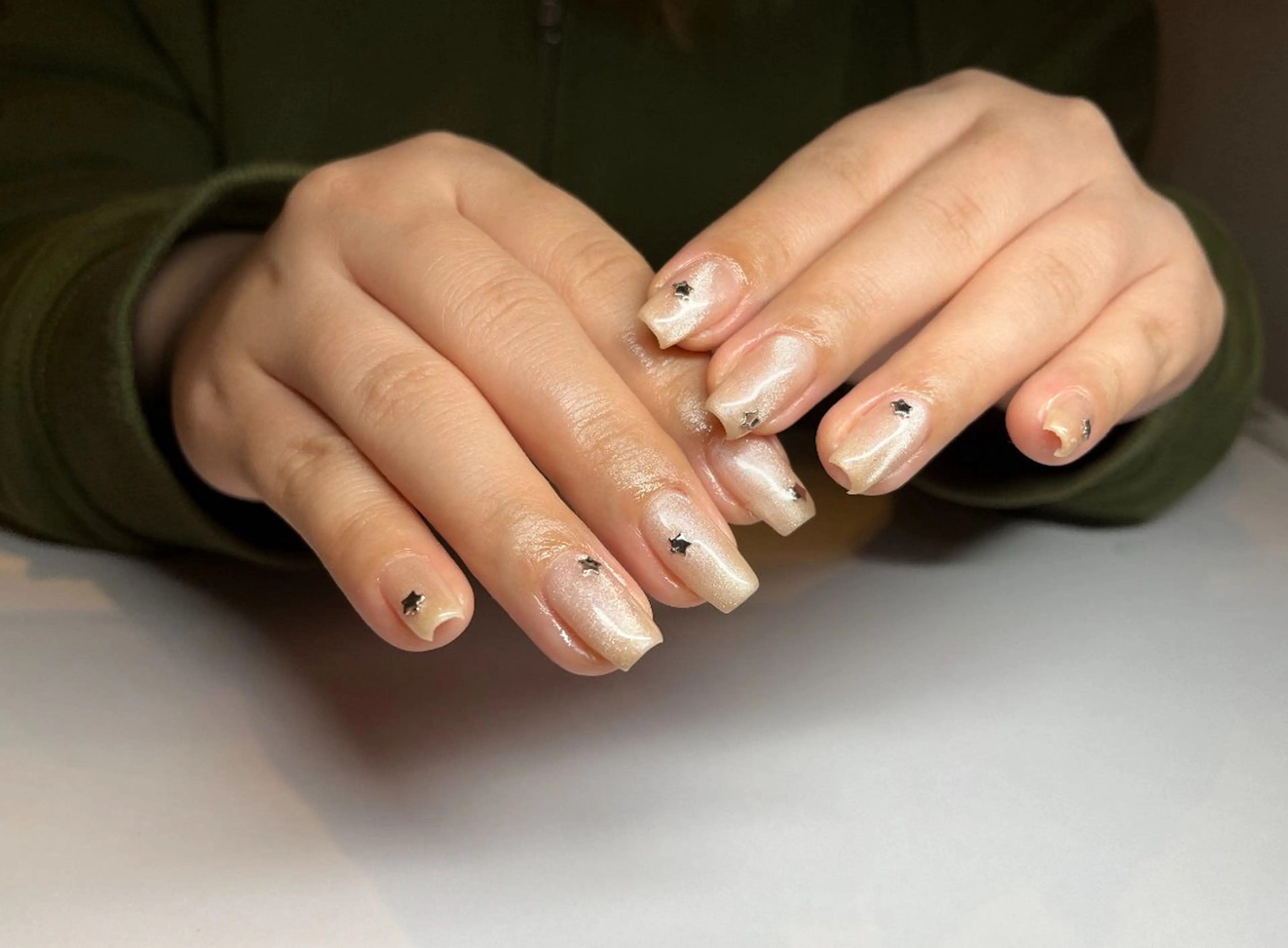 ネイル マグネットネイル ハンドネイル E bella 【ベラ】所属・miyuu 【E bella 】のネイルデザイン