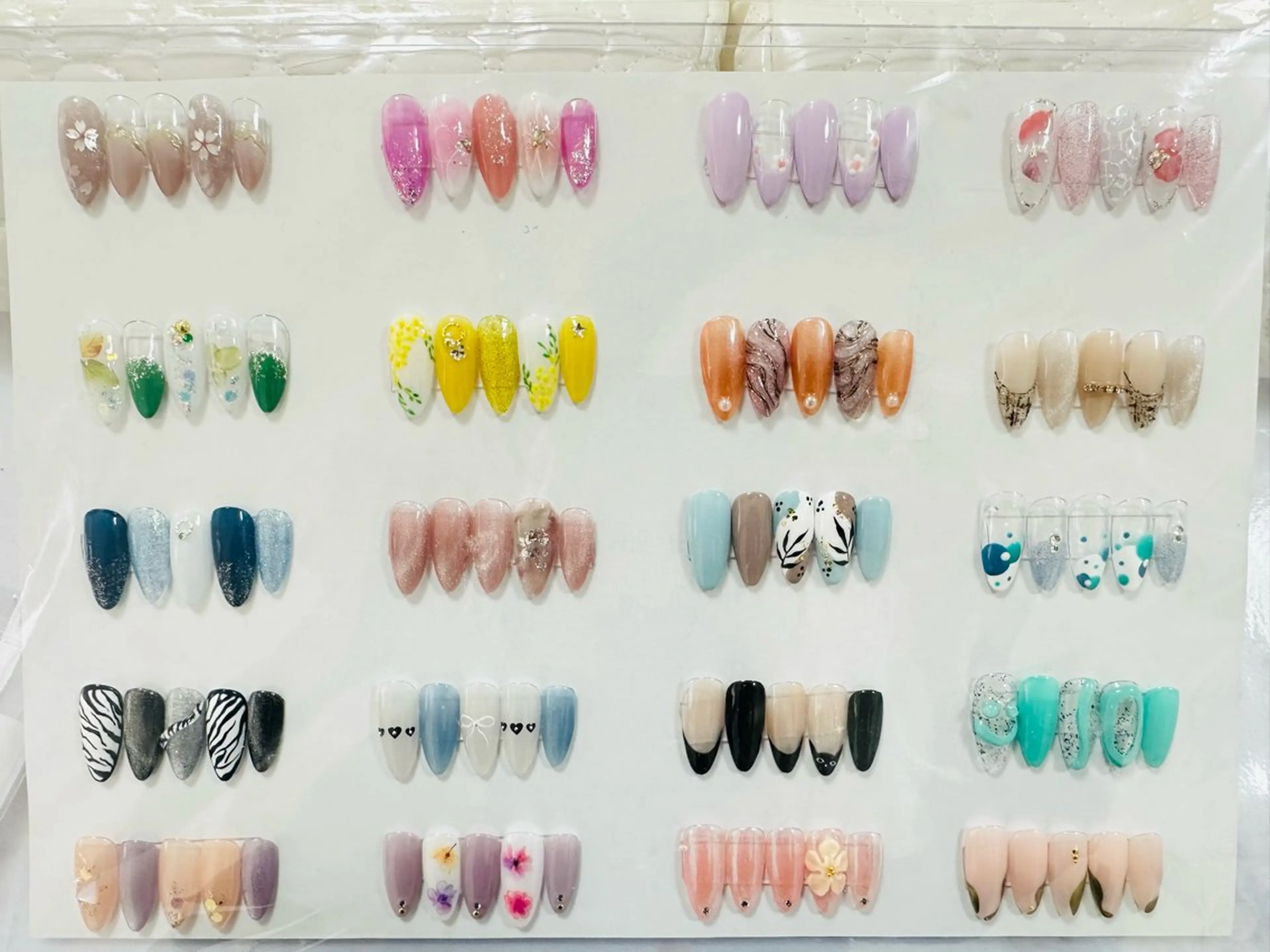 ネイル Moon’s 🌙 nailのネイルデザイン