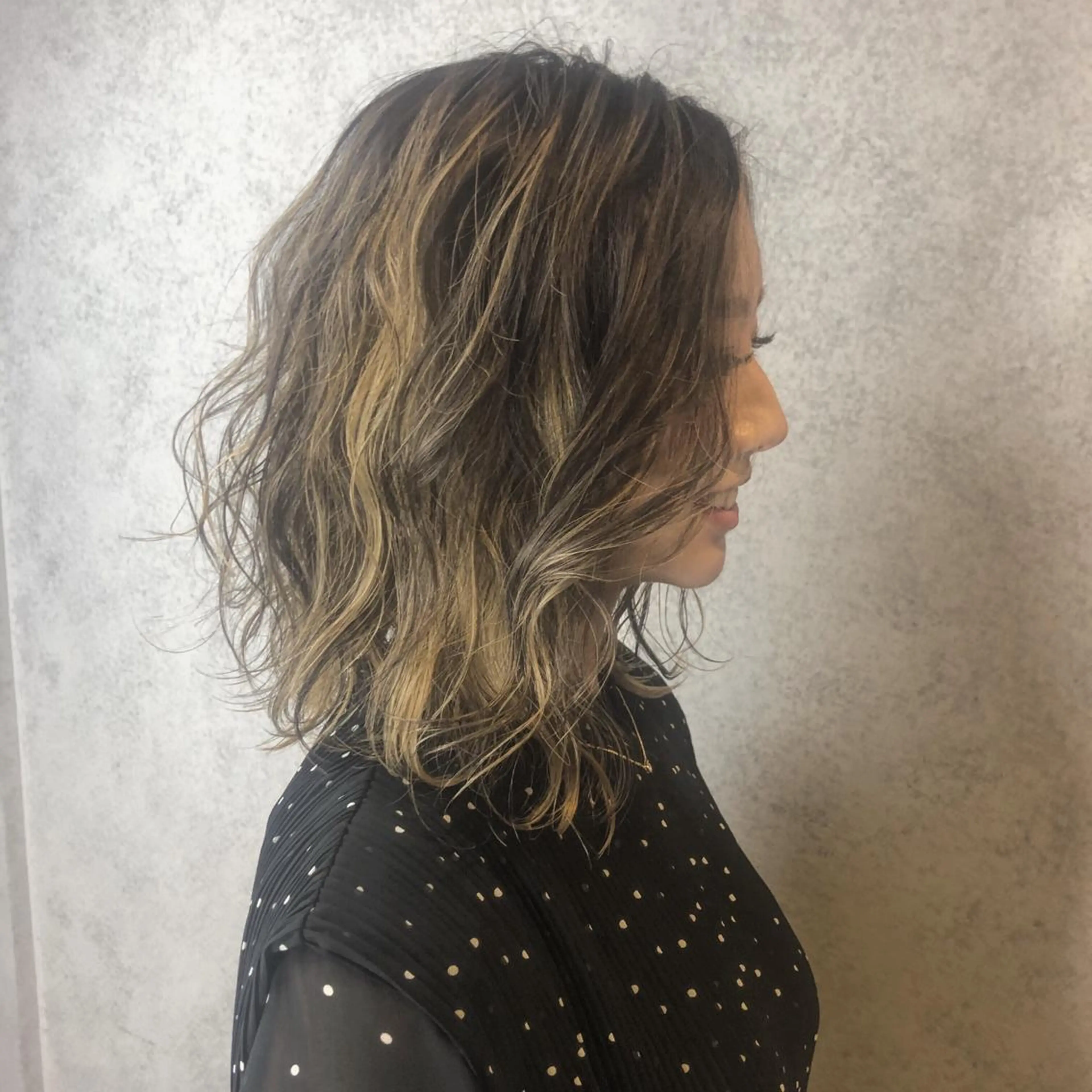 ミディアム カラー Minami🩵 新宿のヘアスタイル