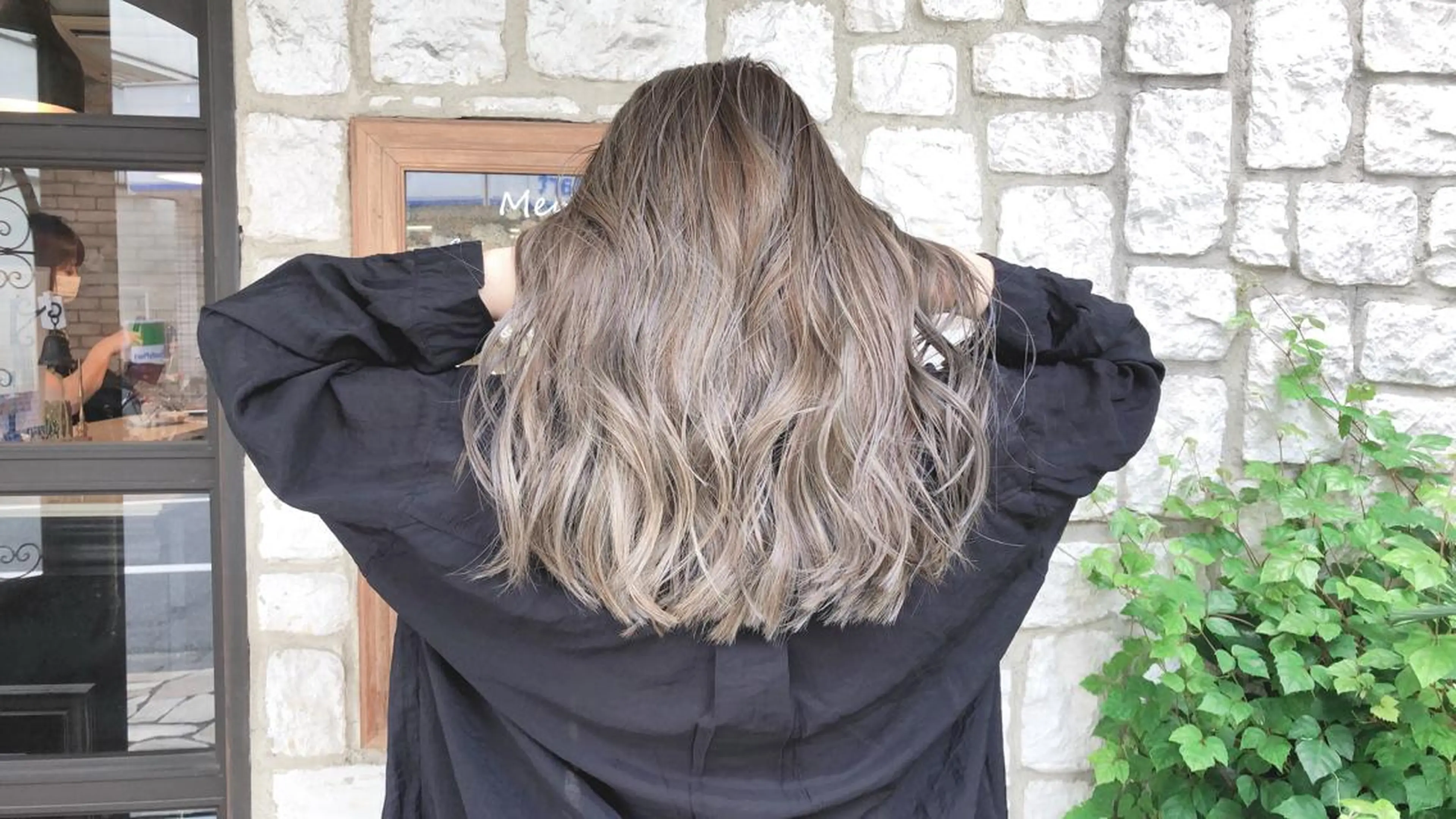 ロング カラー パーマ ヘアアレンジ メンズ キッズ ネイル マツエク・マツパ メンズバレイヤージュ バレイヤージュ ベージュカラー レイヤーカット ヘアカラー トリートメント OAK  兵庫所属・OAK 兵庫のヘアスタイル