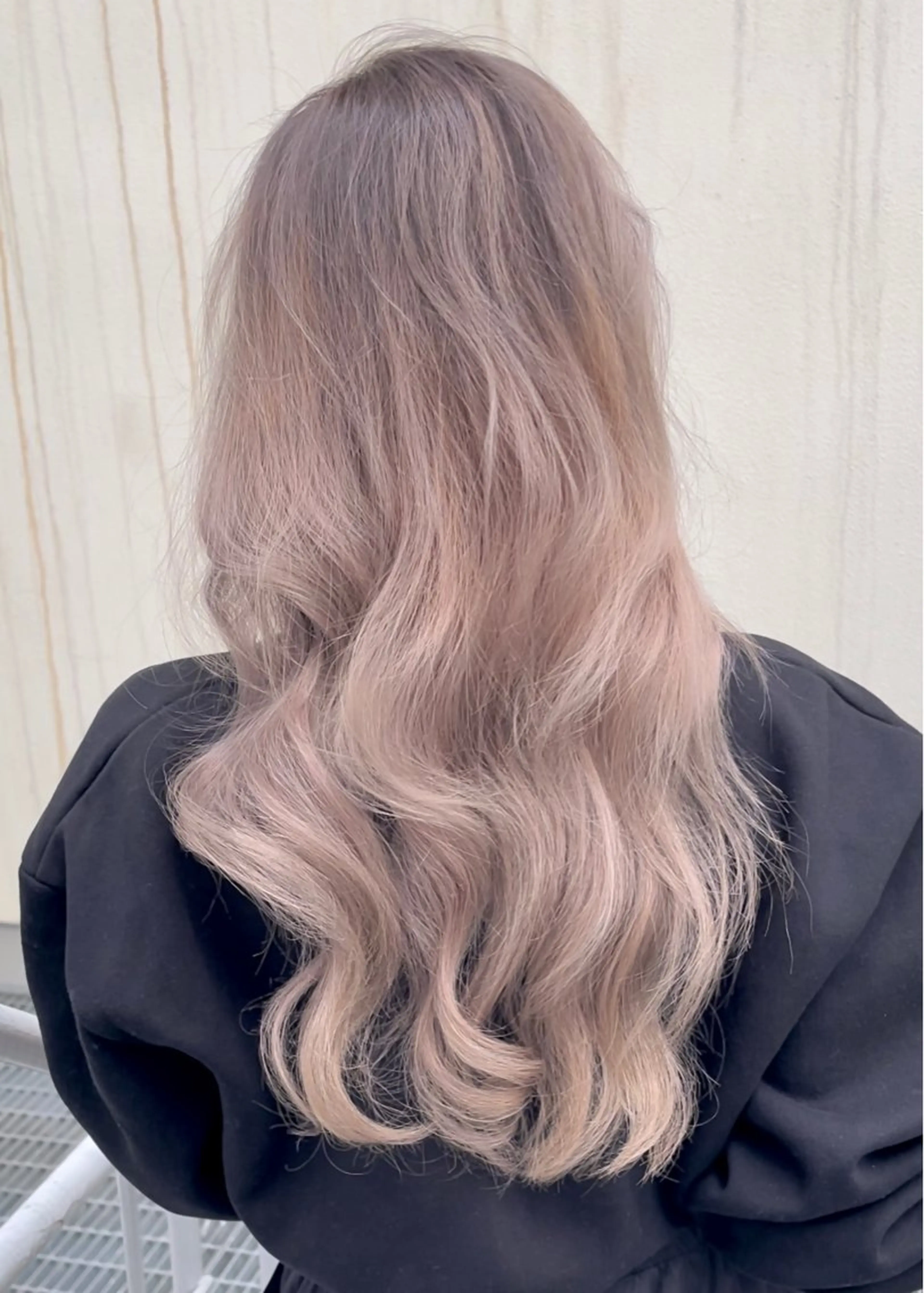 ロング カラー ブリーチ グラデーションカラー カット ヘアカラー トリートメント 髪質改善ｶﾗｰ ｹｱﾌﾞﾘｰﾁ/ﾀﾑのヘアスタイル