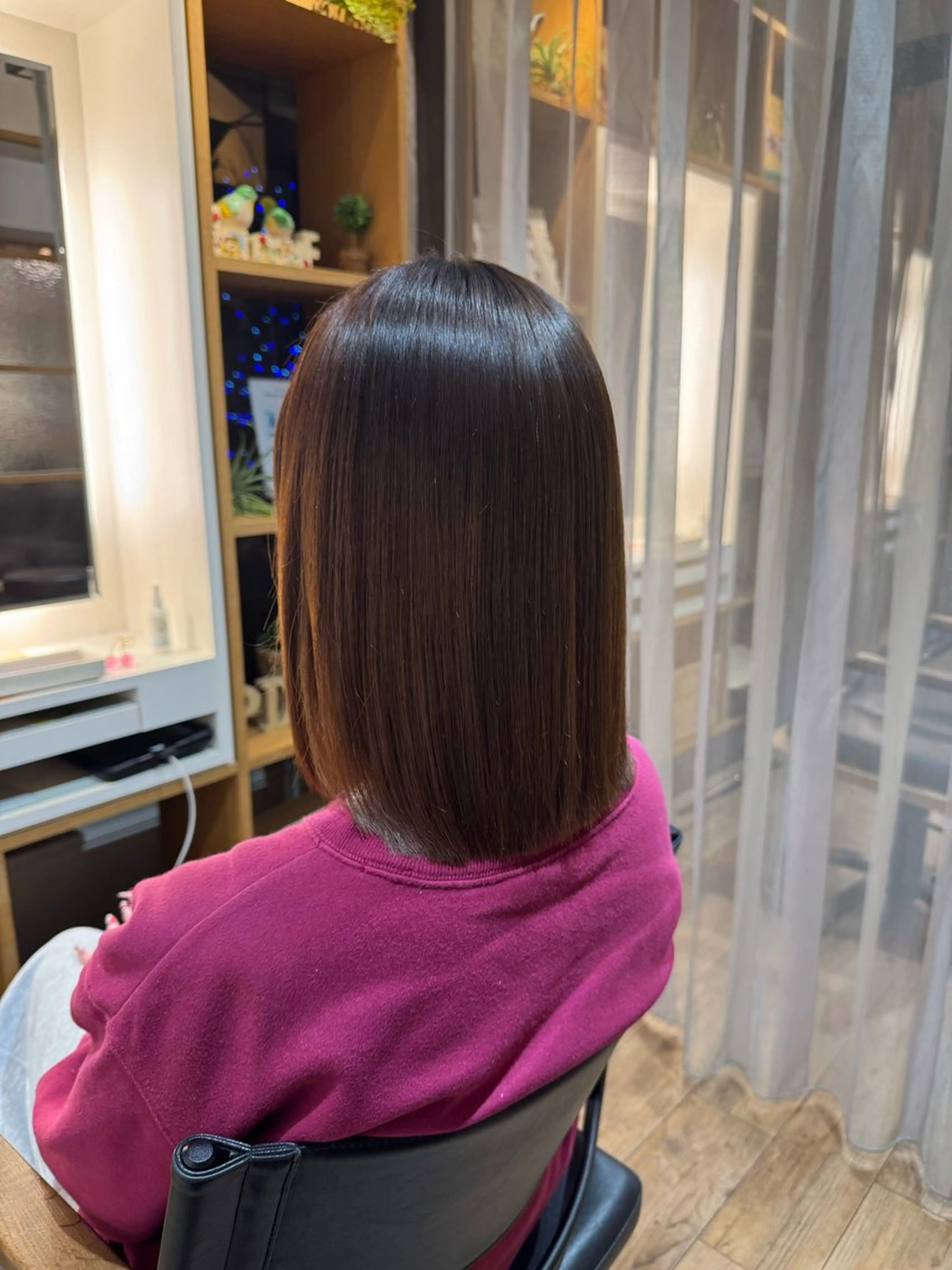 セミロング カット 縮毛矯正 トリートメント afloatkobe所属・美髪/髪質改善 川口凌弥のヘアスタイル