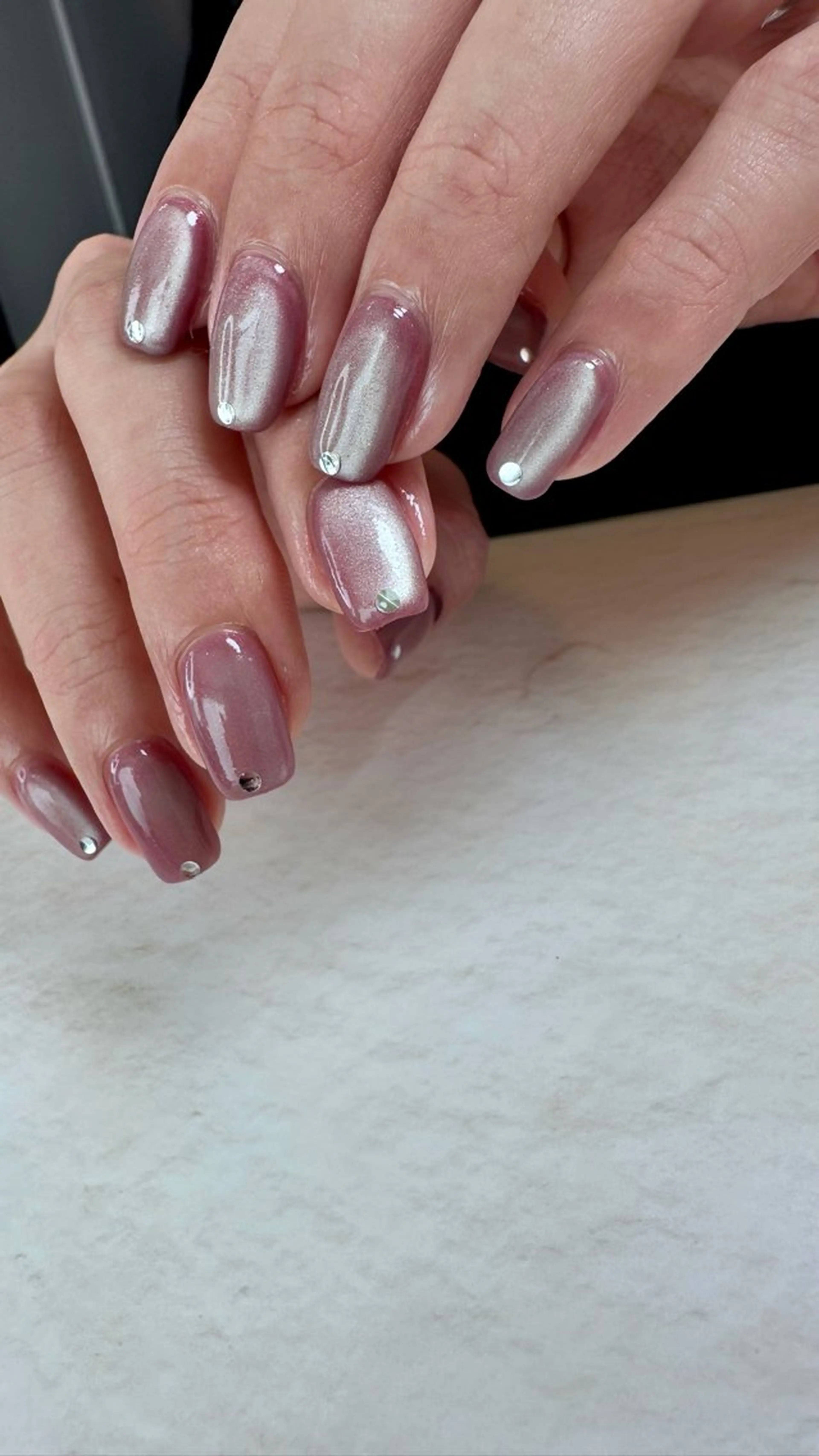 ネイル マグネットネイル ハンドネイル ハンドケア Atelier Ariのネイルデザイン