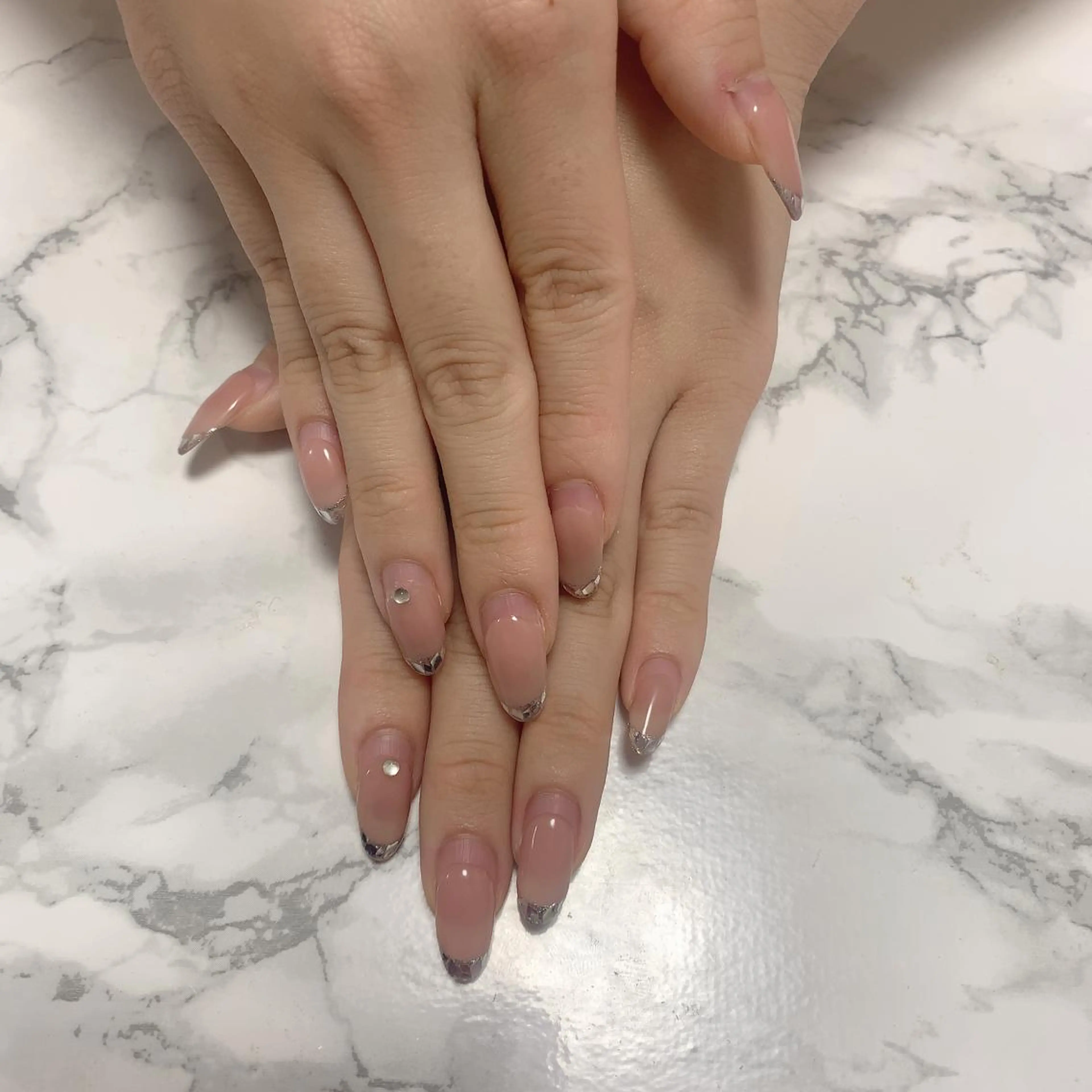 ネイル はな💎ネイル ワンホン、長さ出しのネイルデザイン