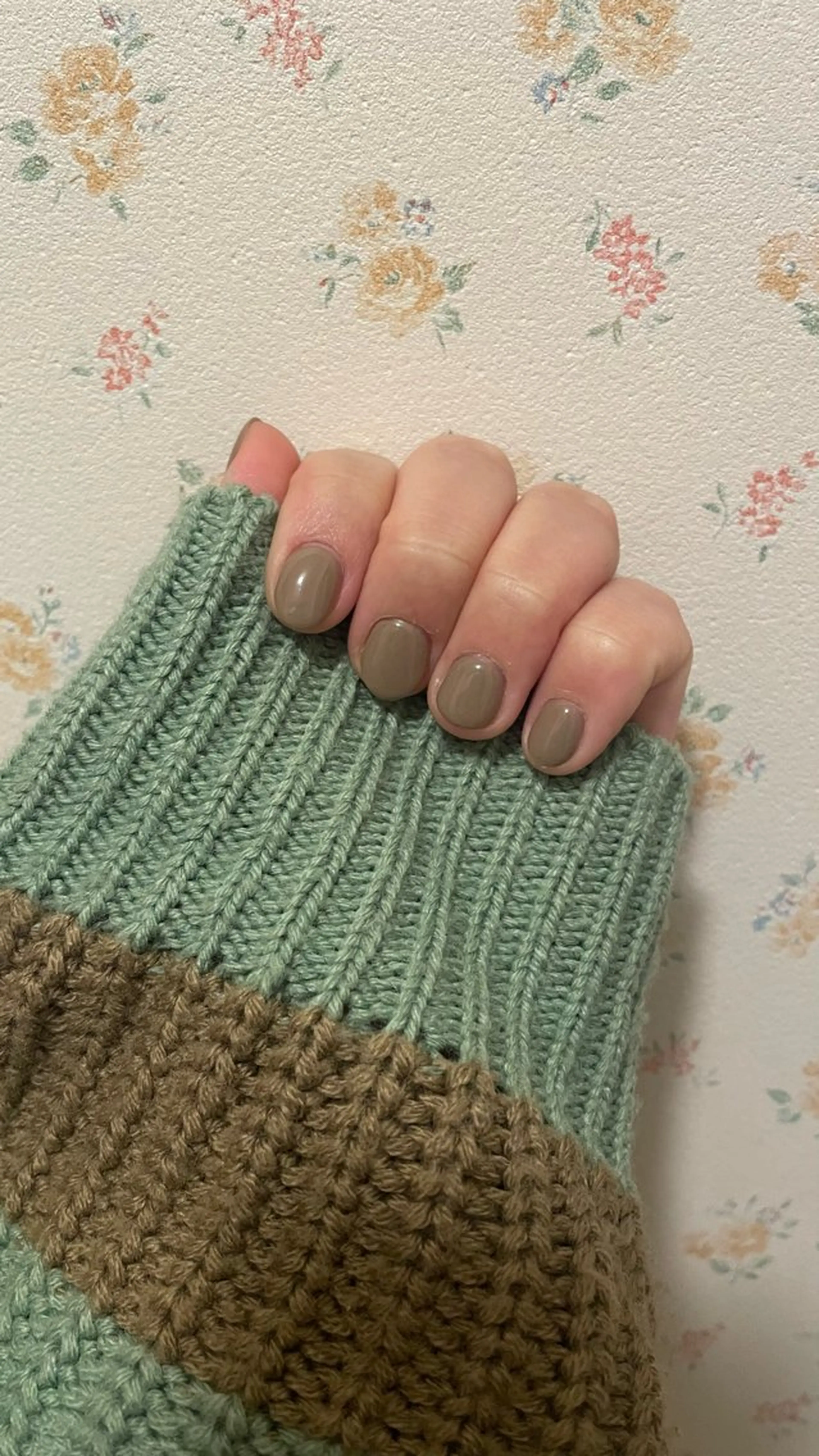 ネイル 𝑟𝑖𝑠𝑎 🕯‎🤍のネイルデザイン