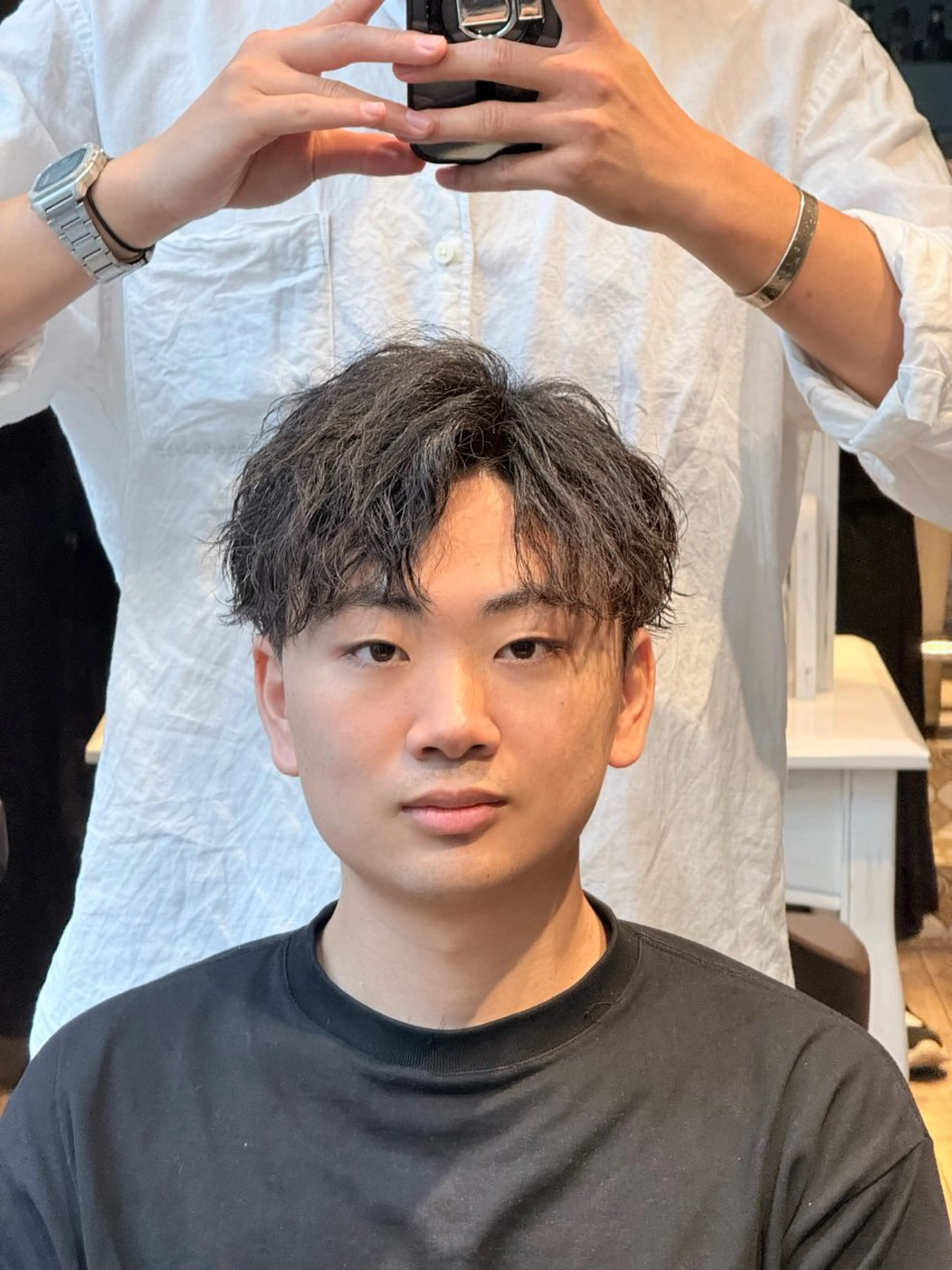 パーマ メンズ メンズブリーチ センターパート フェザーパーマ カルマパーマ メンズパーマ カット パーマ トリートメント HIKARI メンズ満足度No.1のヘアスタイル