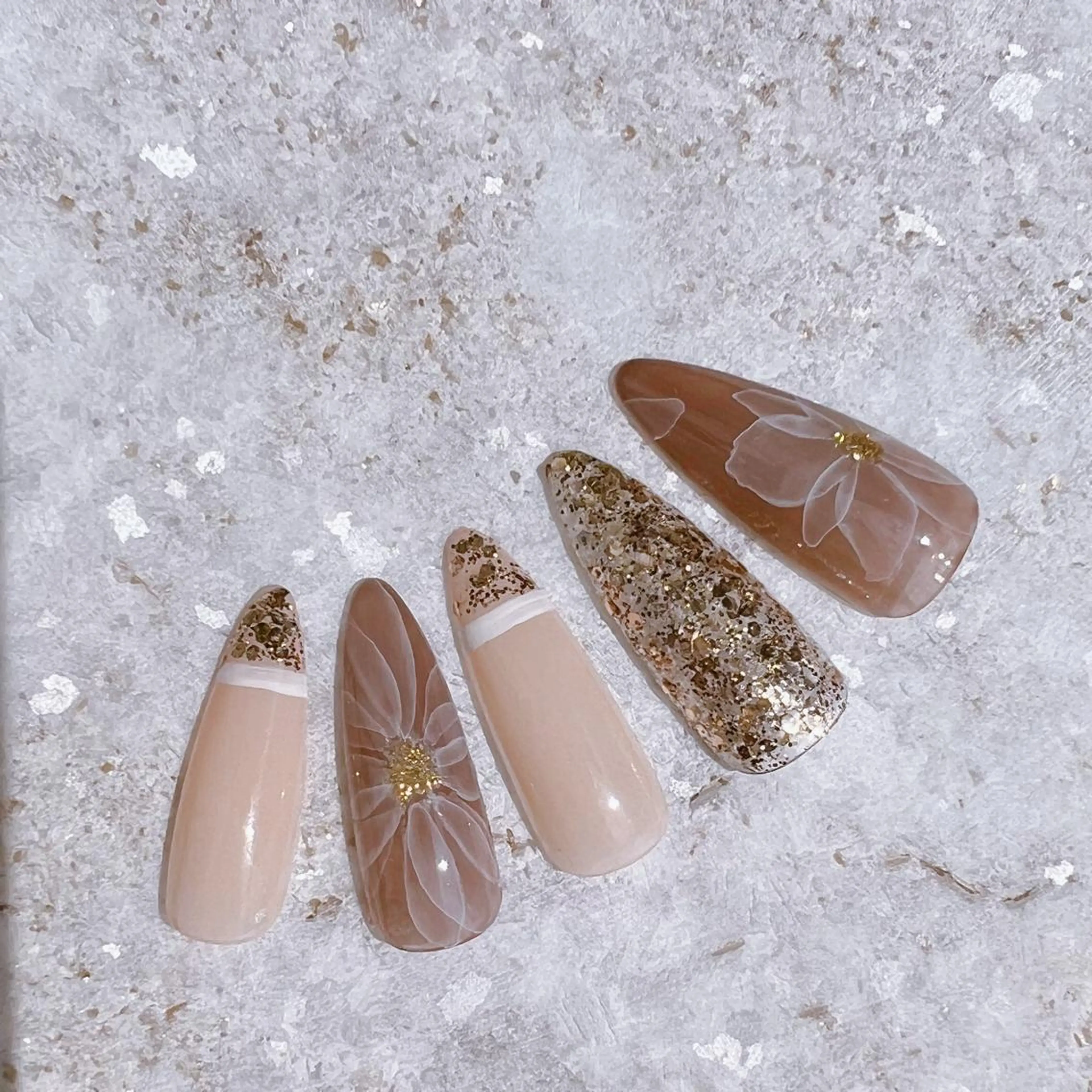 ネイル Feather MAIのマツエク・マツパデザイン