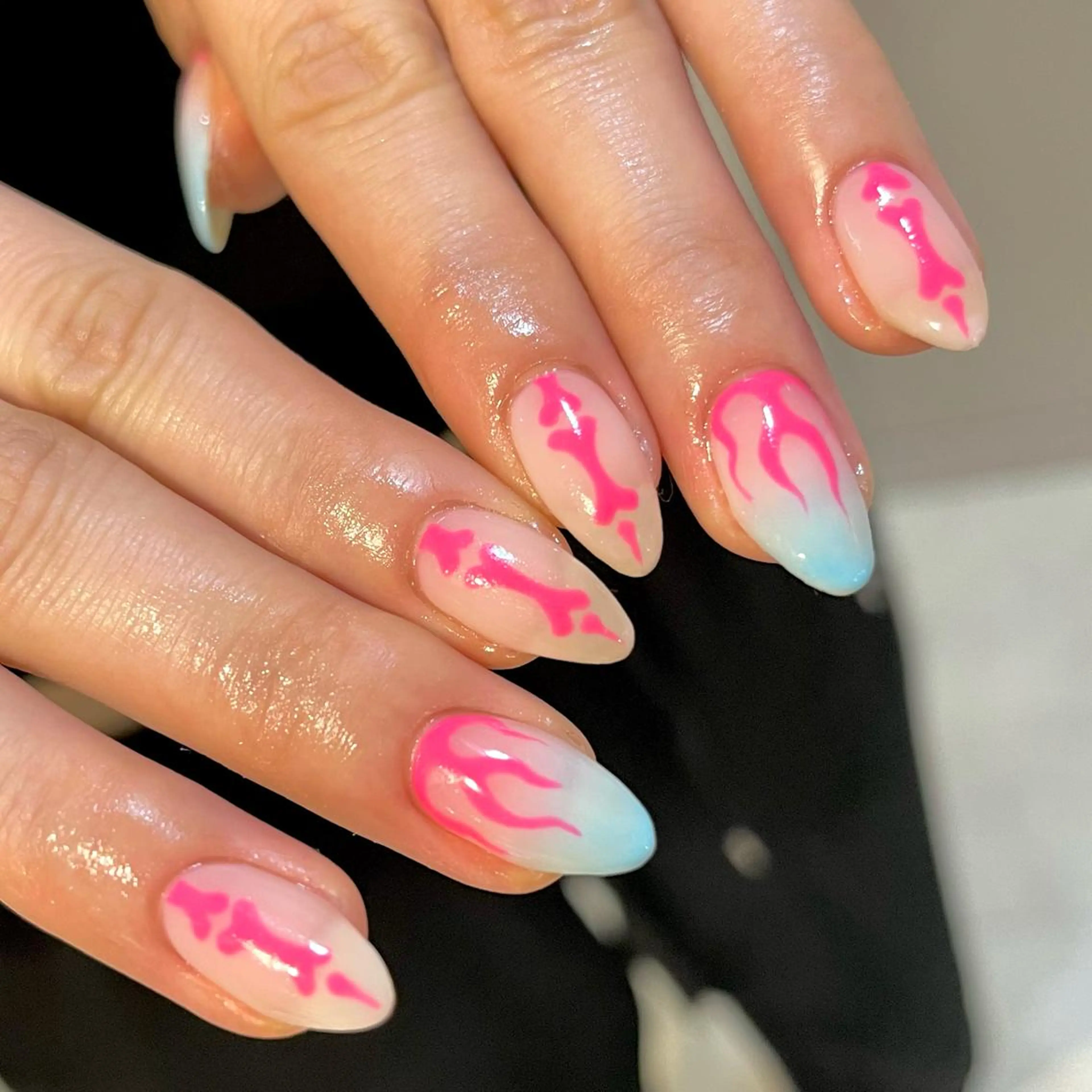 ネイル アートネイル グラデーション 韓国ネイル 水色 ピンク ハンドネイル フットネイル para ☀︎ sol by BECK所属・Para Sol nail　Maoのネイルデザイン