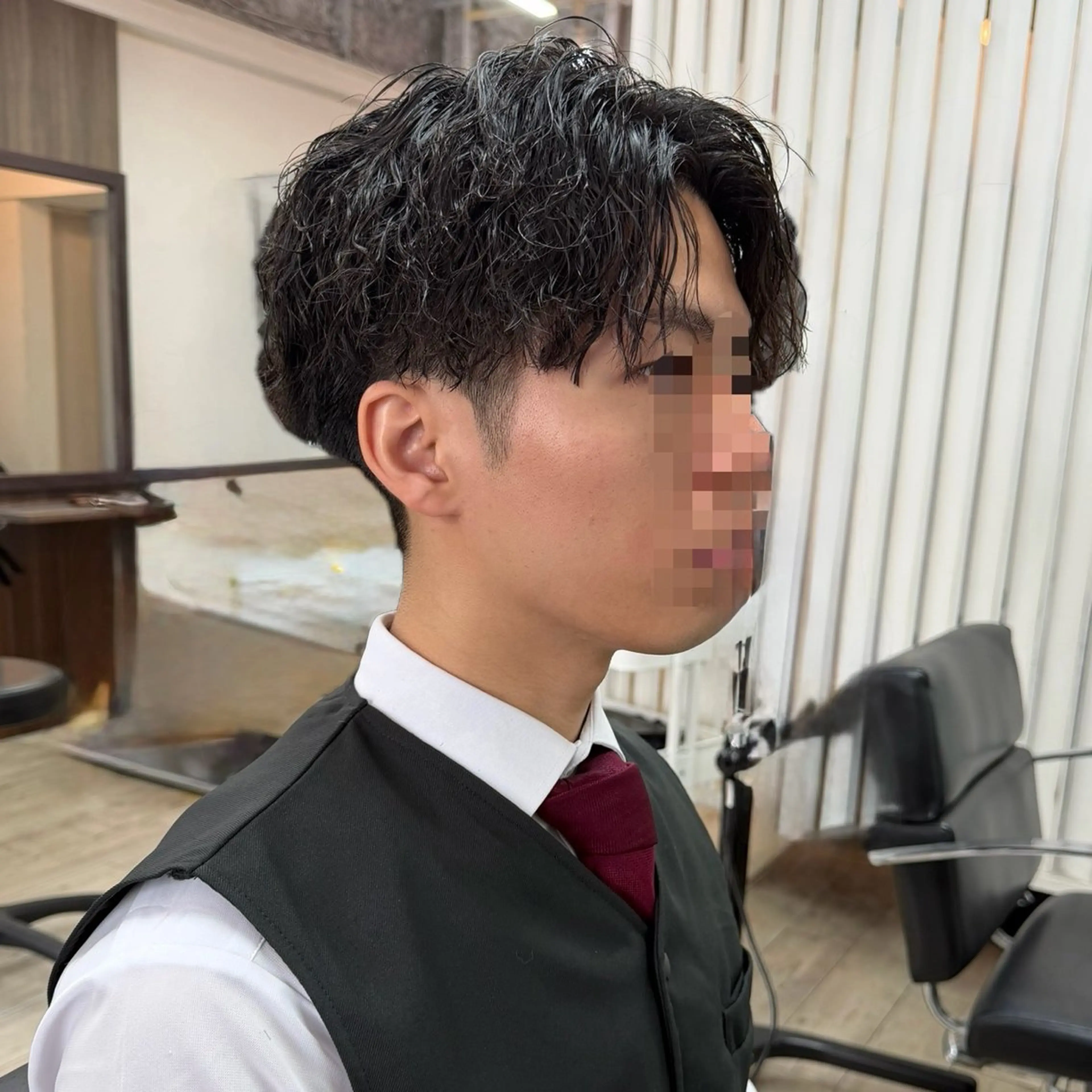 ミディアム パーマ メンズ ミディアムパーマ センターパート メンズパーマ ツイストスパイラルパーマ スパイラルパーマ カット パーマ ヘアセット 【池袋/スパイキー ショート】ⓝⓘⓜⓤのヘアスタイル