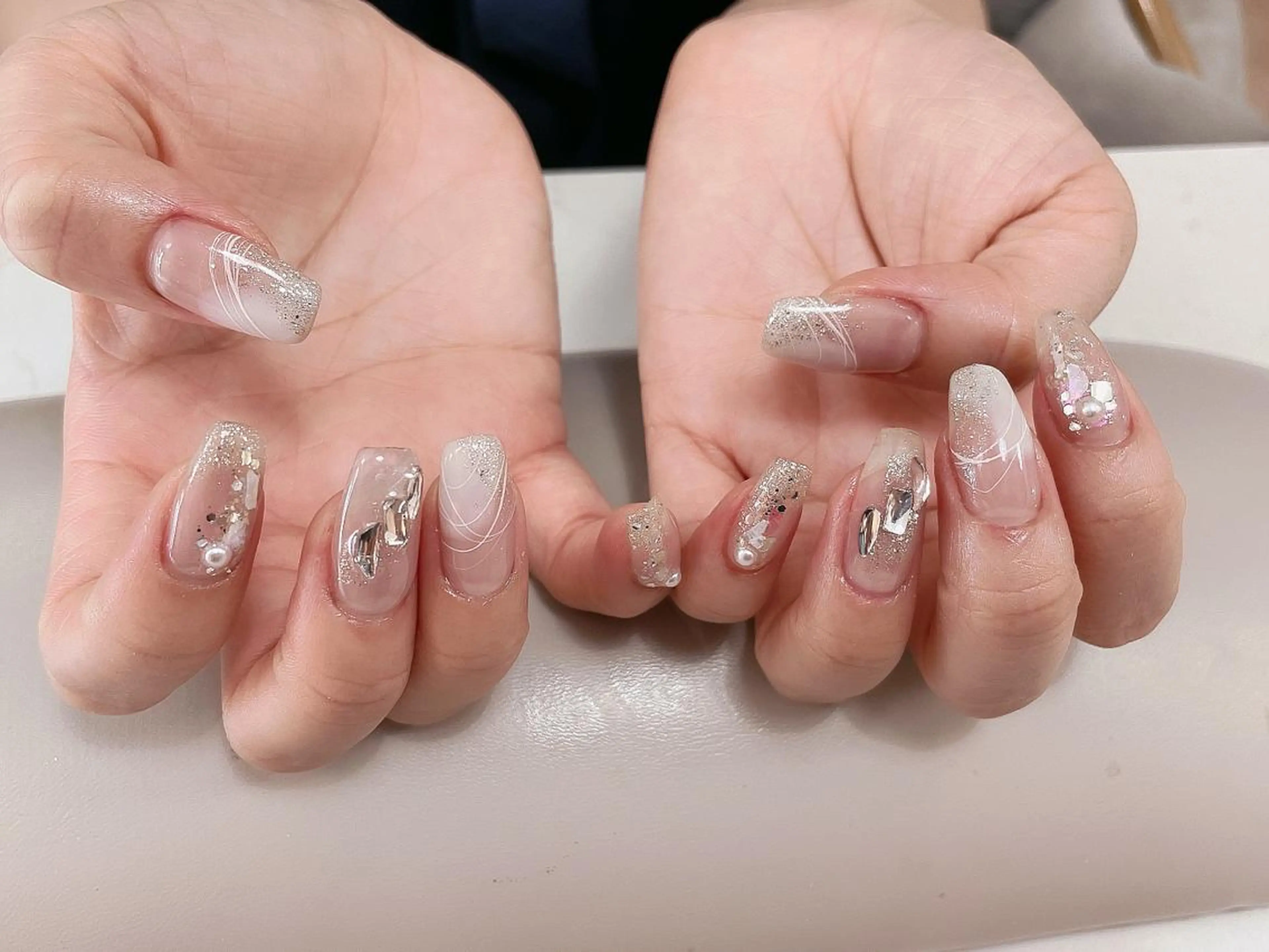 ネイル ハンドネイル AngelChris ビューティーサロンのネイルデザイン