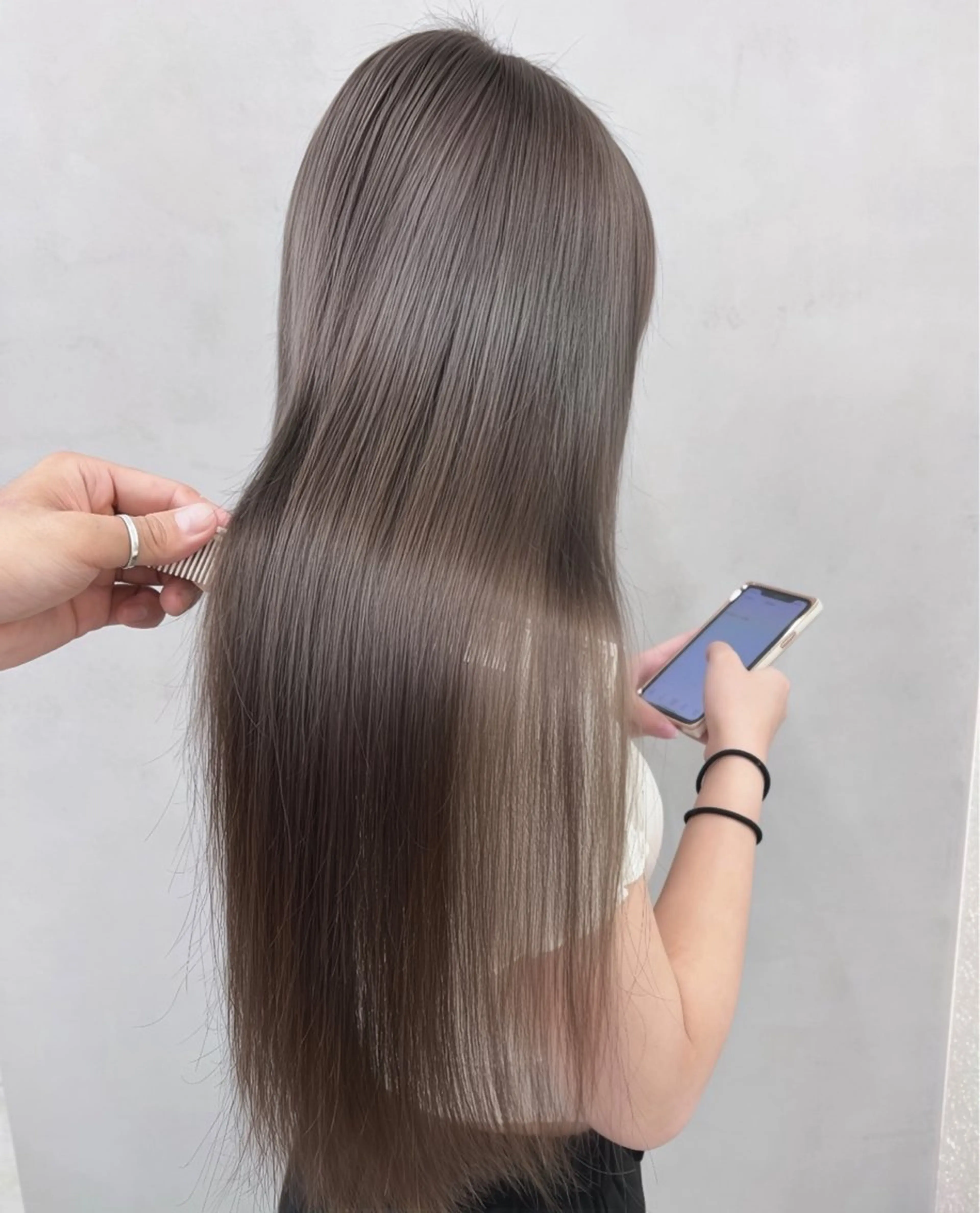 セミロング カラー ヘアアレンジ ブリーチ グレージュ ミルクティーグレージュ ヘアカラー トリートメント ヘッドスパ ヘアセット 大宮/山口 竣也のヘアスタイル