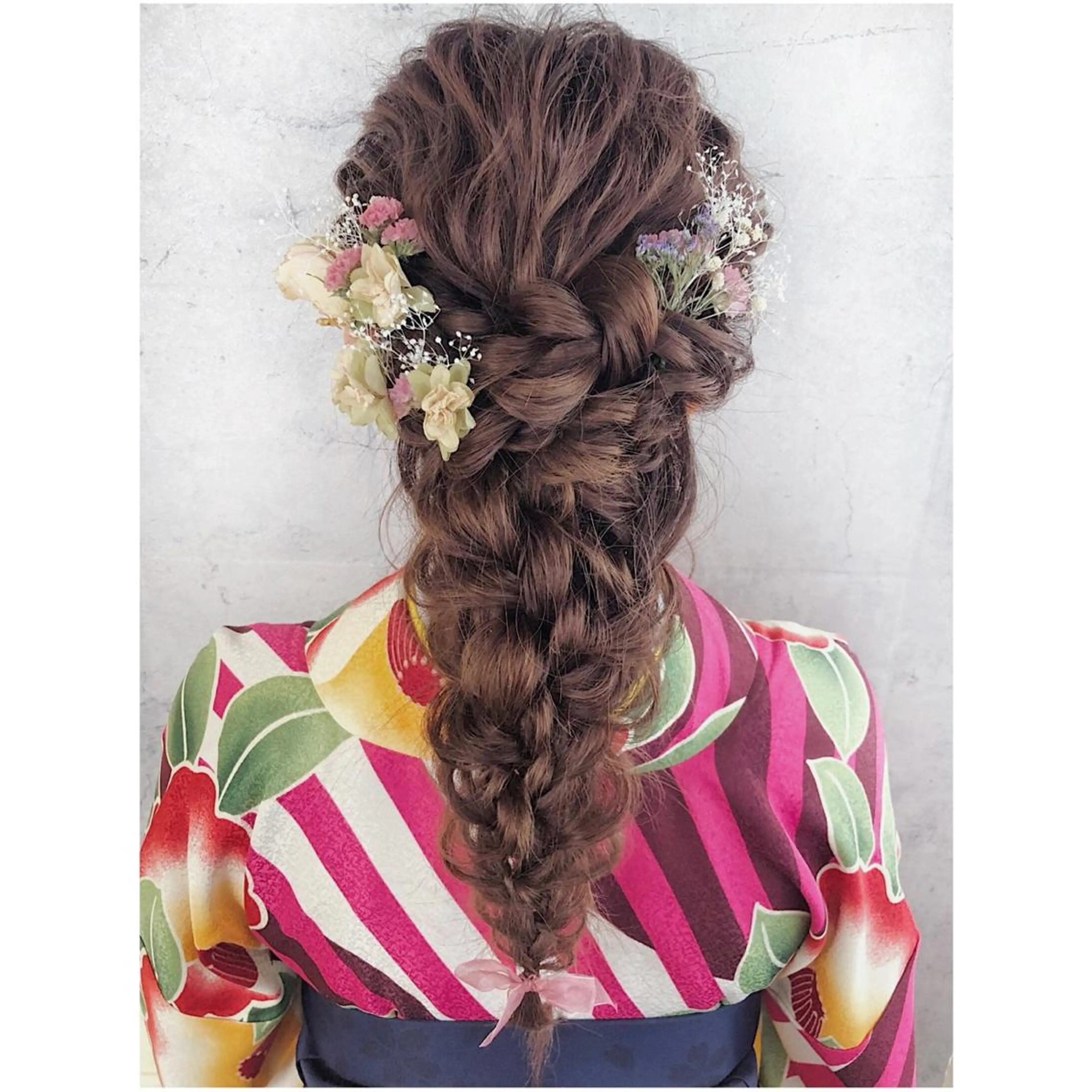 ヘアアレンジ 卒業式のヘアスタイル LOST CITY 横浜所属・🪐脱白髪染め 🪐松尾菜々美のヘアスタイル