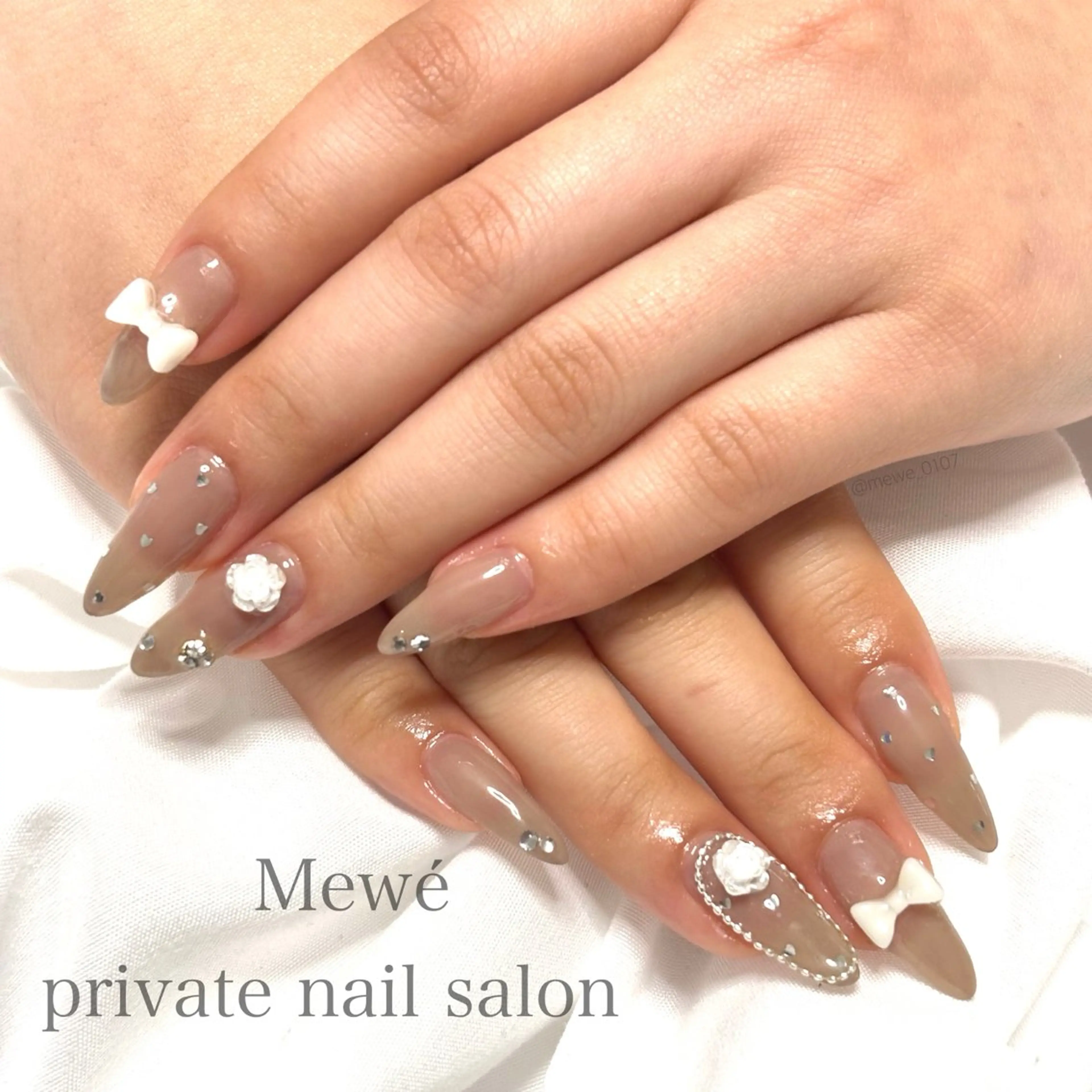 ネイル ハンドネイル Mewé ayakaのネイルデザイン