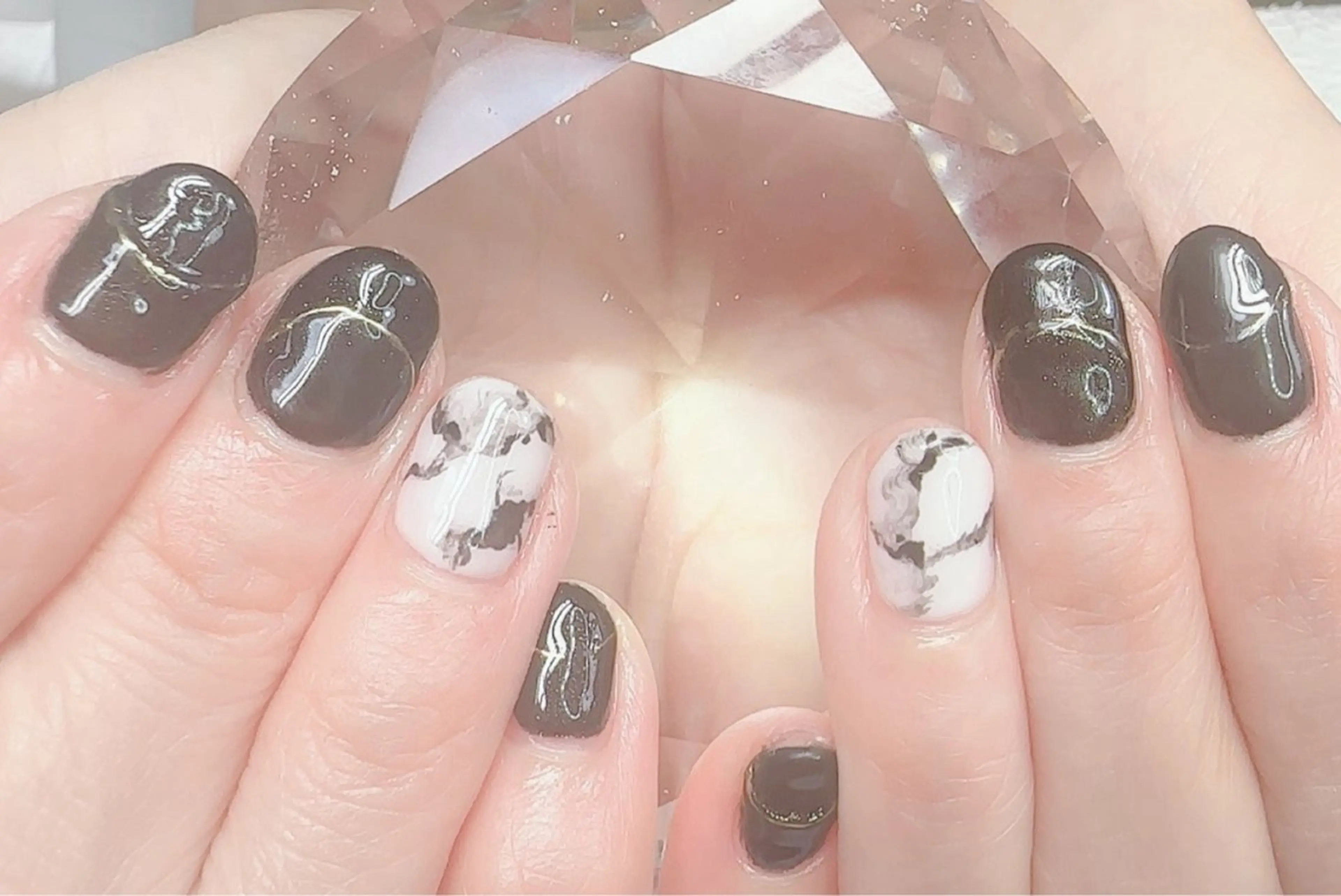 ネイル アニマル柄 ジェルネイル 持ち込み ニュアンスネイル パラジェル ハンドネイル MYU Nails所属・MYU Nailsのネイルデザイン