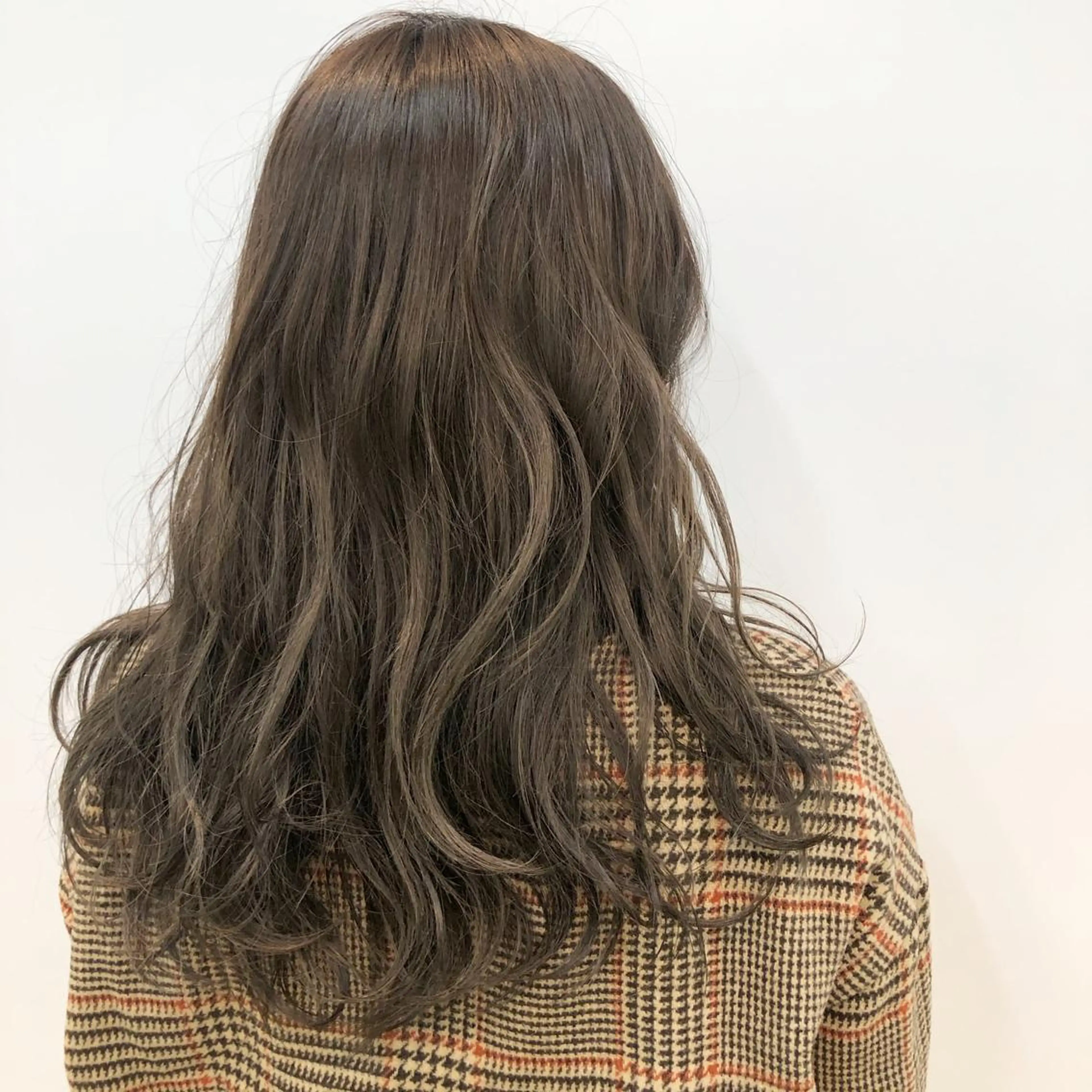 セミロング kai .のヘアスタイル