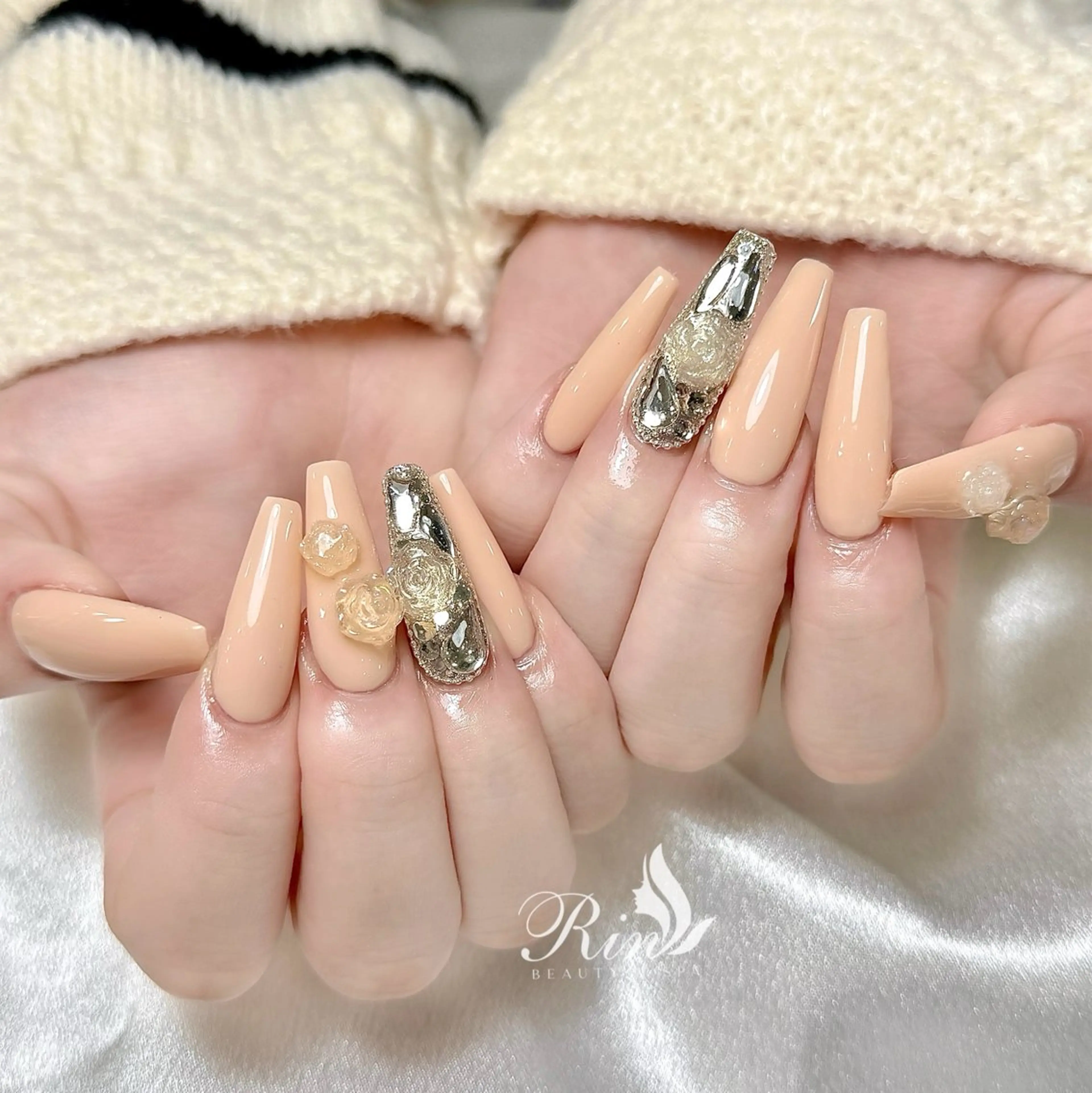 ネイル アートネイル 長さ出し ガーリー 韓国ネイル 持ち込み Rin Nail 新大久保店のネイルデザイン