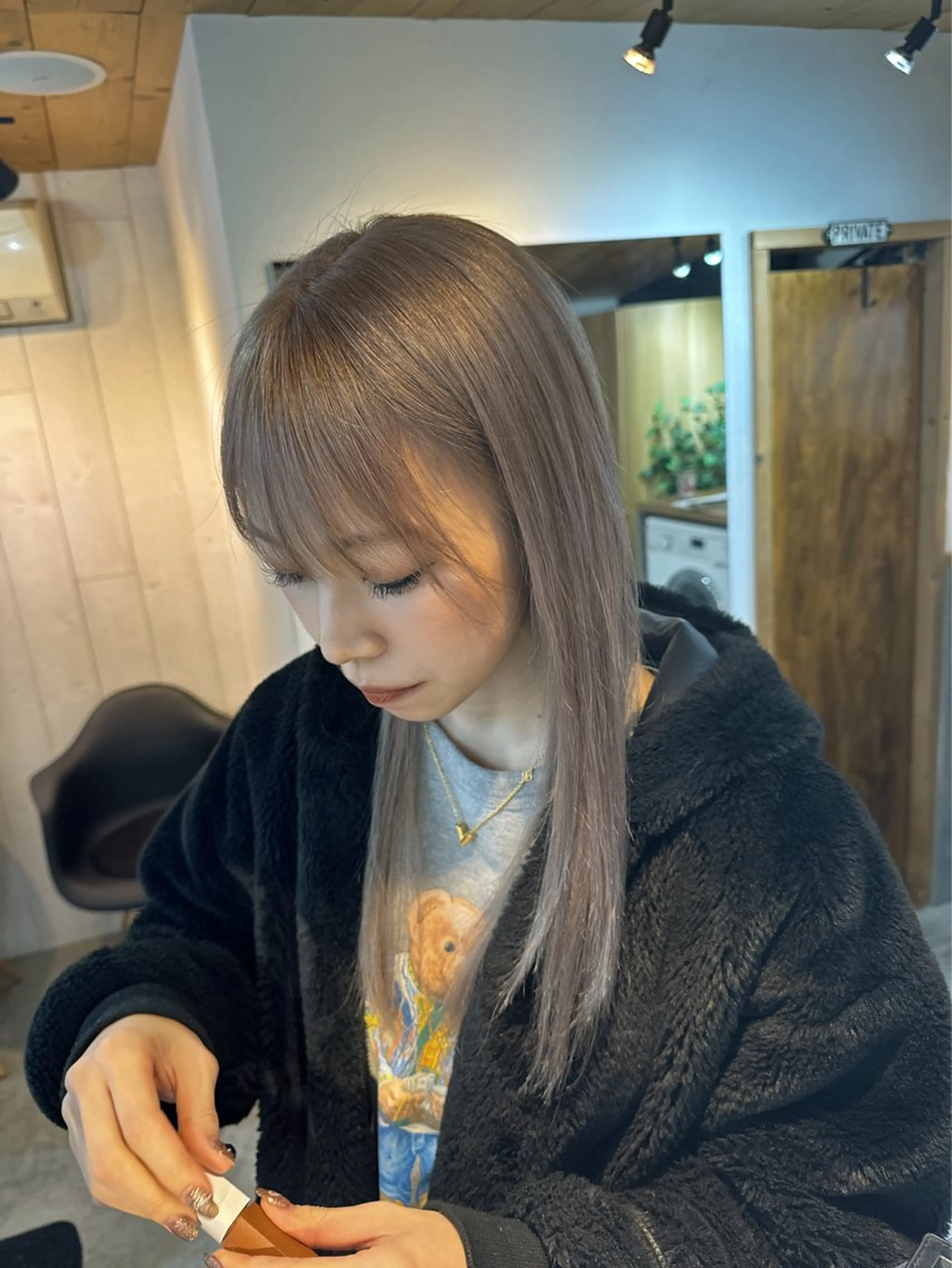 セミロング カラー バレイヤージュ ブリーチ ブロンド ケアブリーチ 透明感カラー カット ヘアカラー トリートメント Rico / bob/グレージュのヘアスタイル