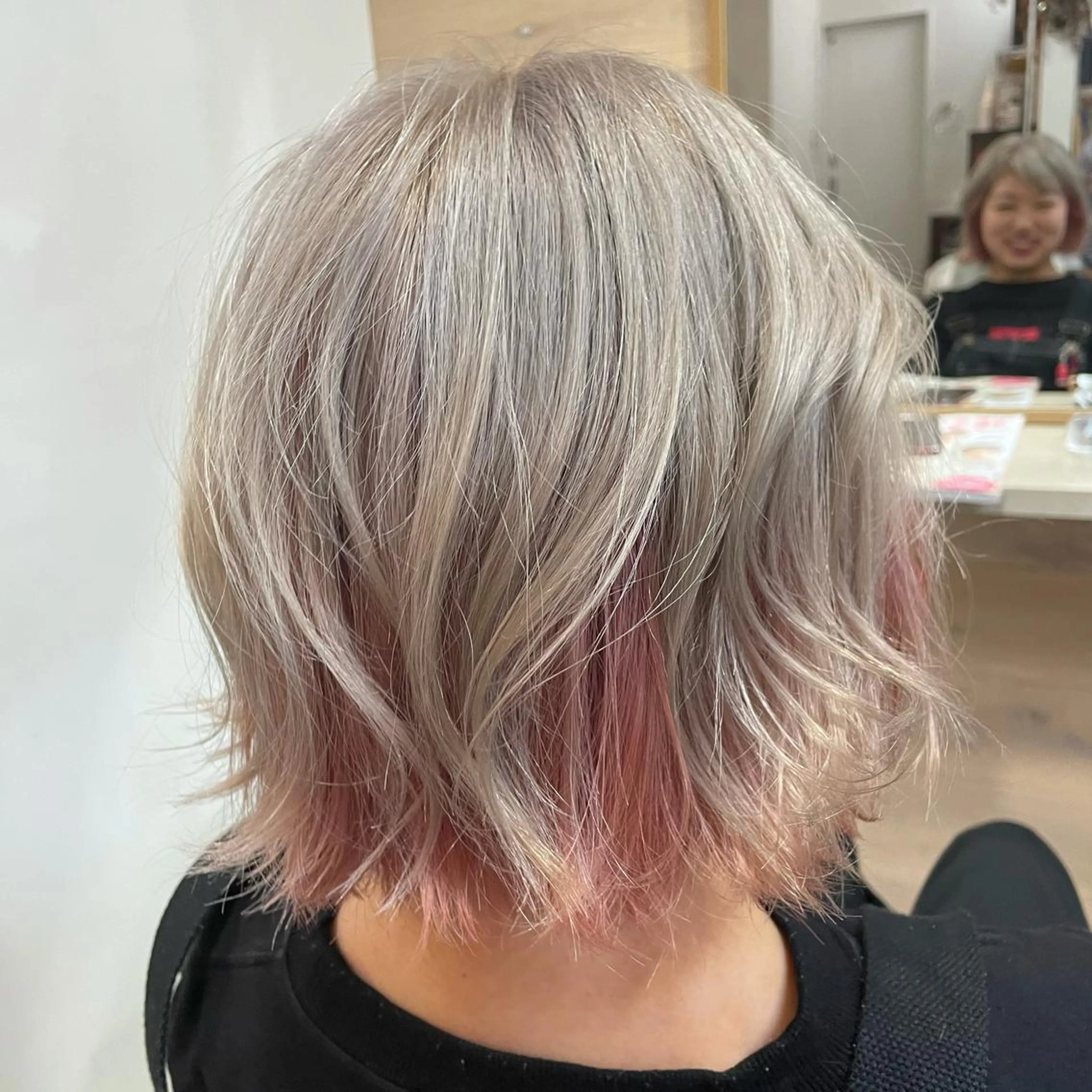 ショート カラー ヘアカラー Hair Resort LUANA所属・岡元 朗弘のヘアスタイル