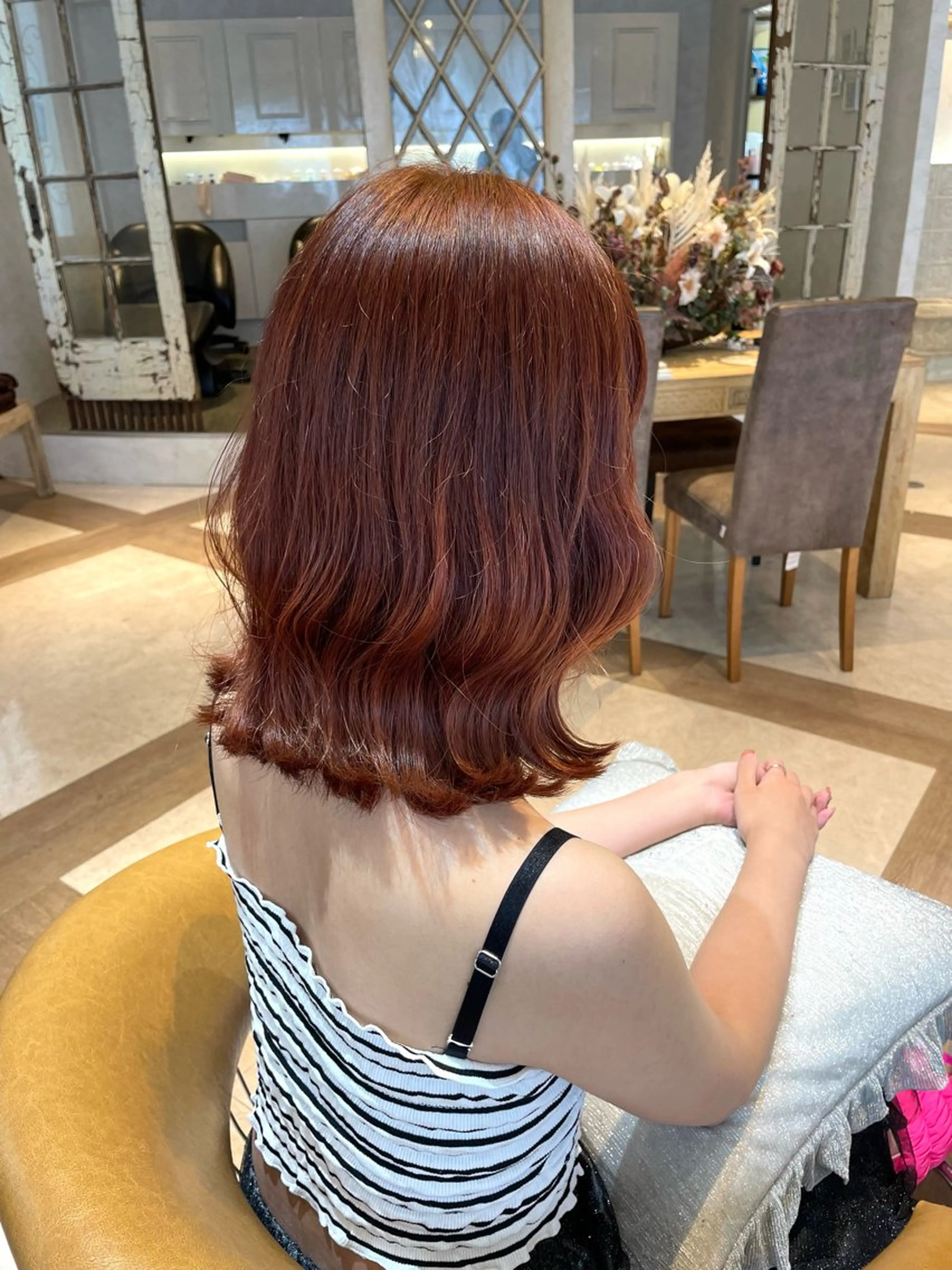 ミディアム カット ヘアカラー トリートメント Kanami/韓国風 /艶カラーのヘアスタイル