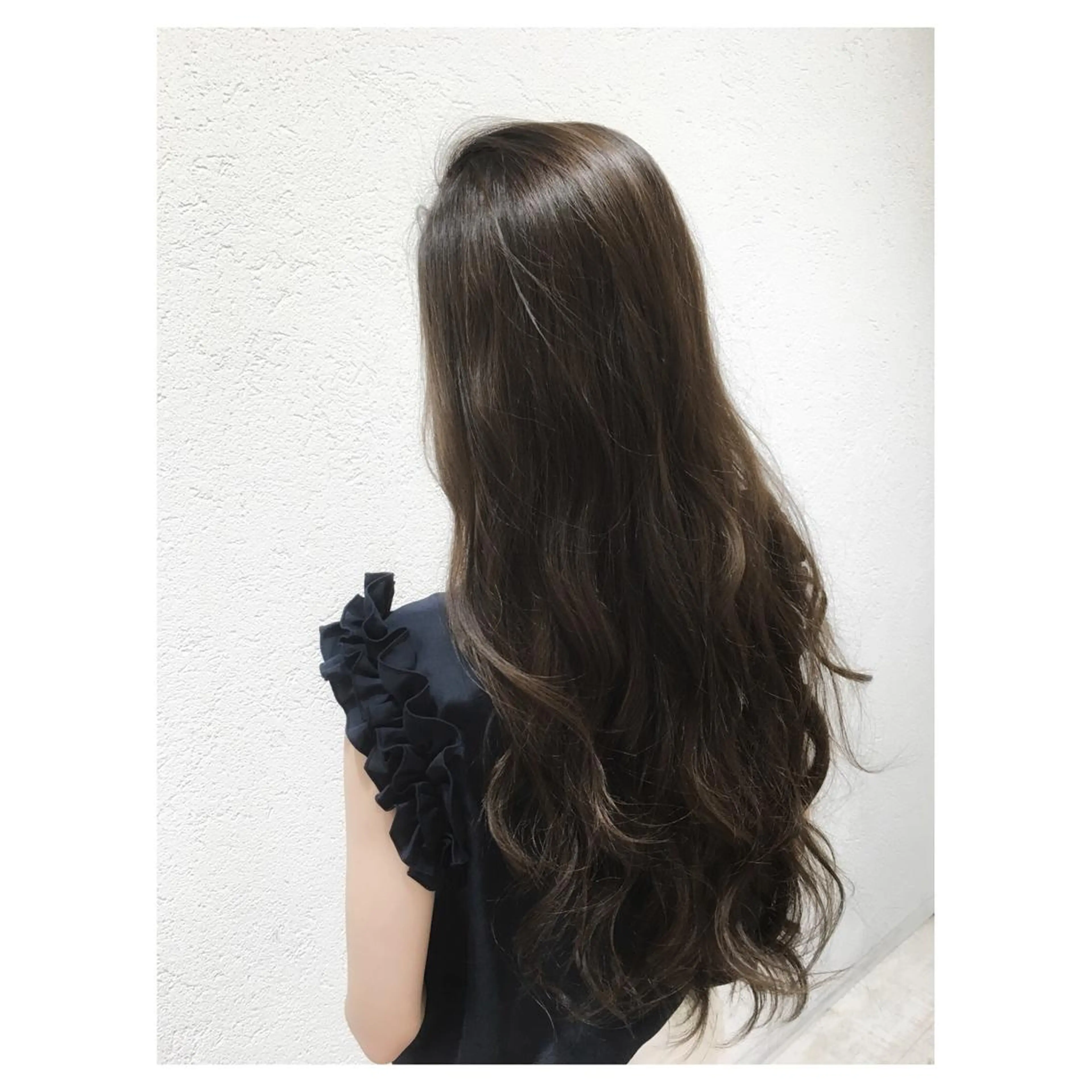 ロング カラー イルミナカラー biscohair 髪にドラマを。のヘアスタイル