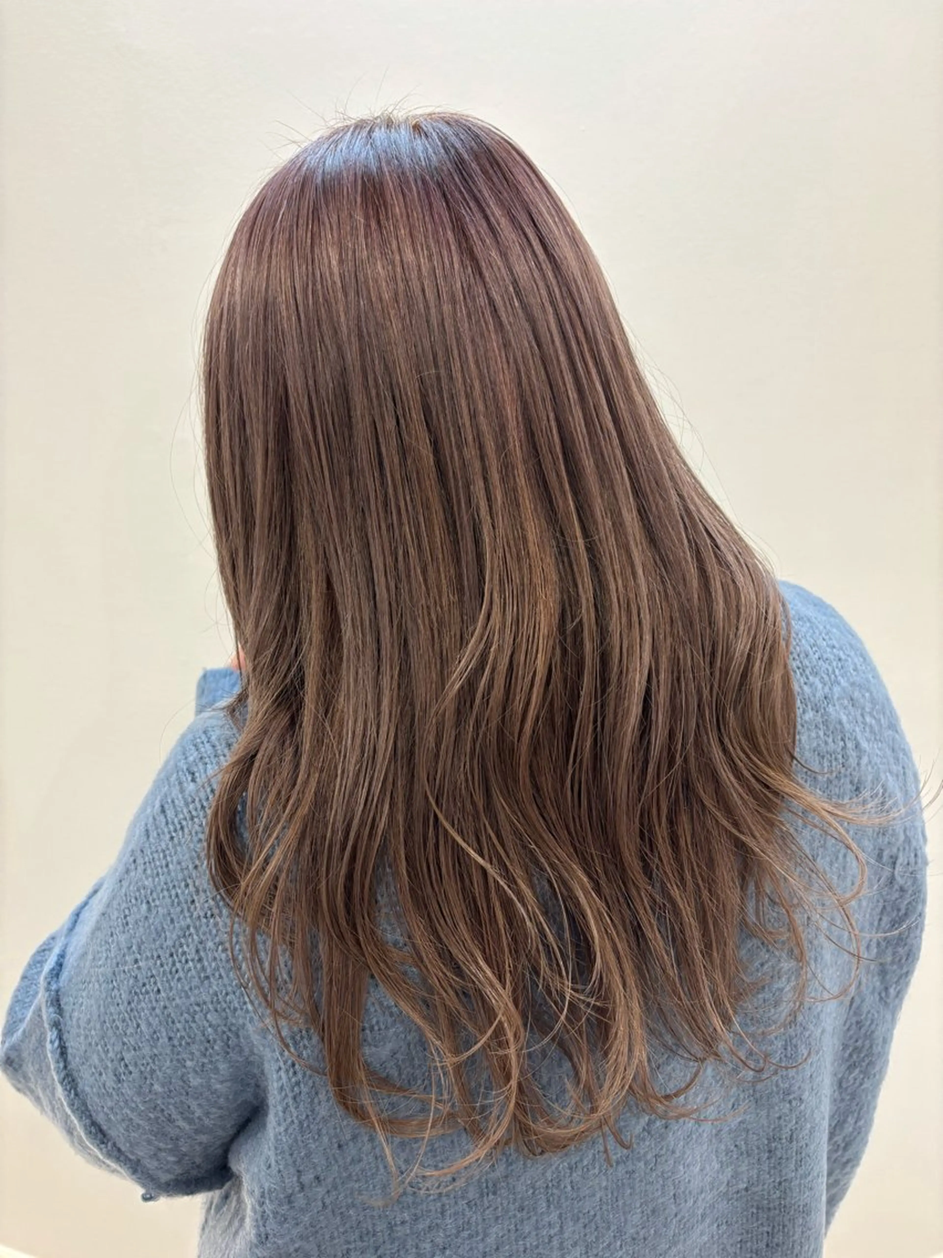 ロング カラー ベージュカラー ブリーチ ダブルカラー パープルカラー ヘアカラー ネモト ユイ / fit standのヘアスタイル