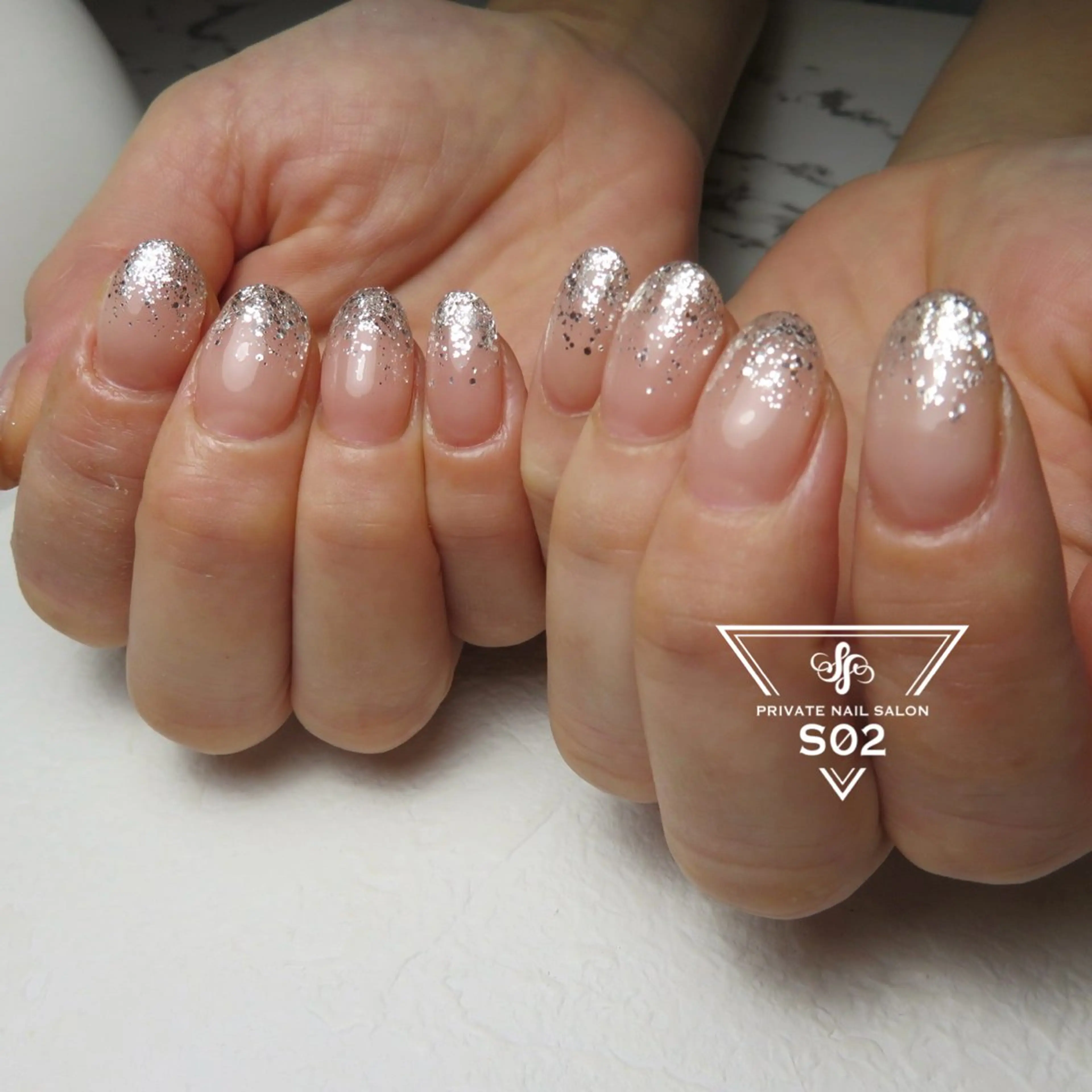 ネイル グラデーション ラメ(グリッター) ラメグラデーション S02 𝙲𝚑𝚒𝚎のネイルデザイン