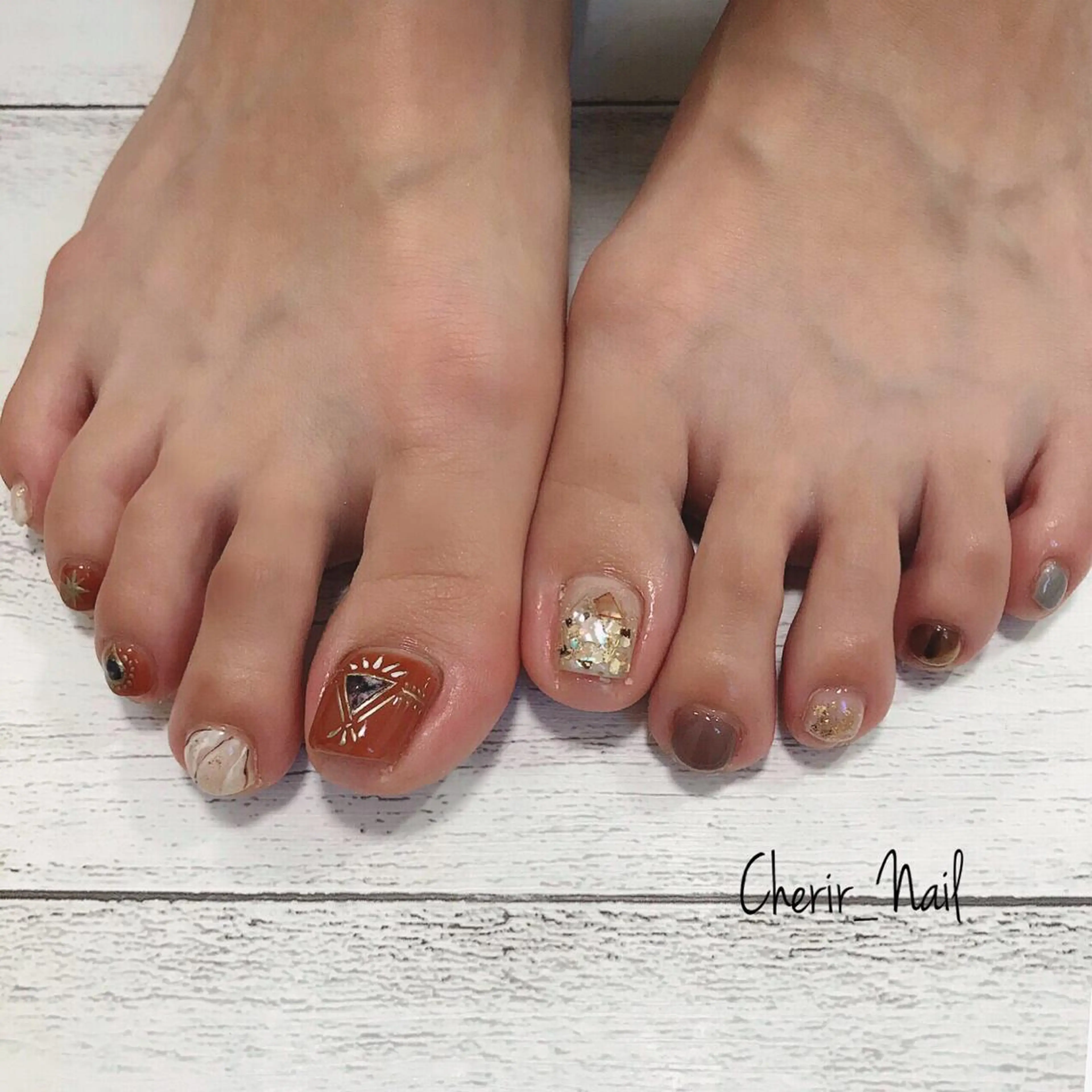 ネイル アートネイル ブラウン 大理石ネイル(マーブル) ミラーネイル ニュアンスネイル Cherirnail kaoriのネイルデザイン