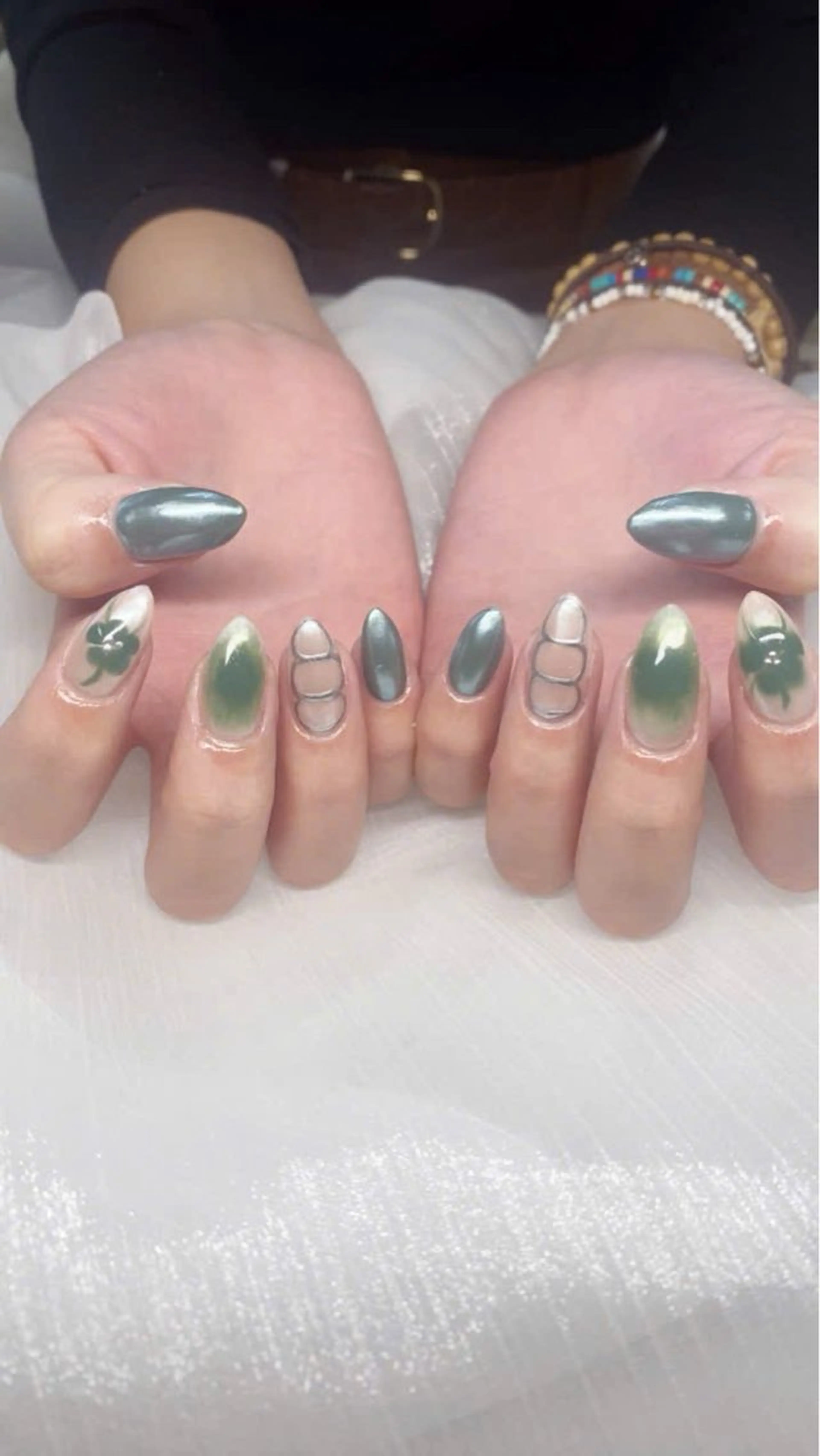 ネイル フレンチネイル グラデーション マグネットネイル ニュアンスネイル オフィスネイル ハンドネイル Hara Nail 【パラジェル使用】のネイルデザイン