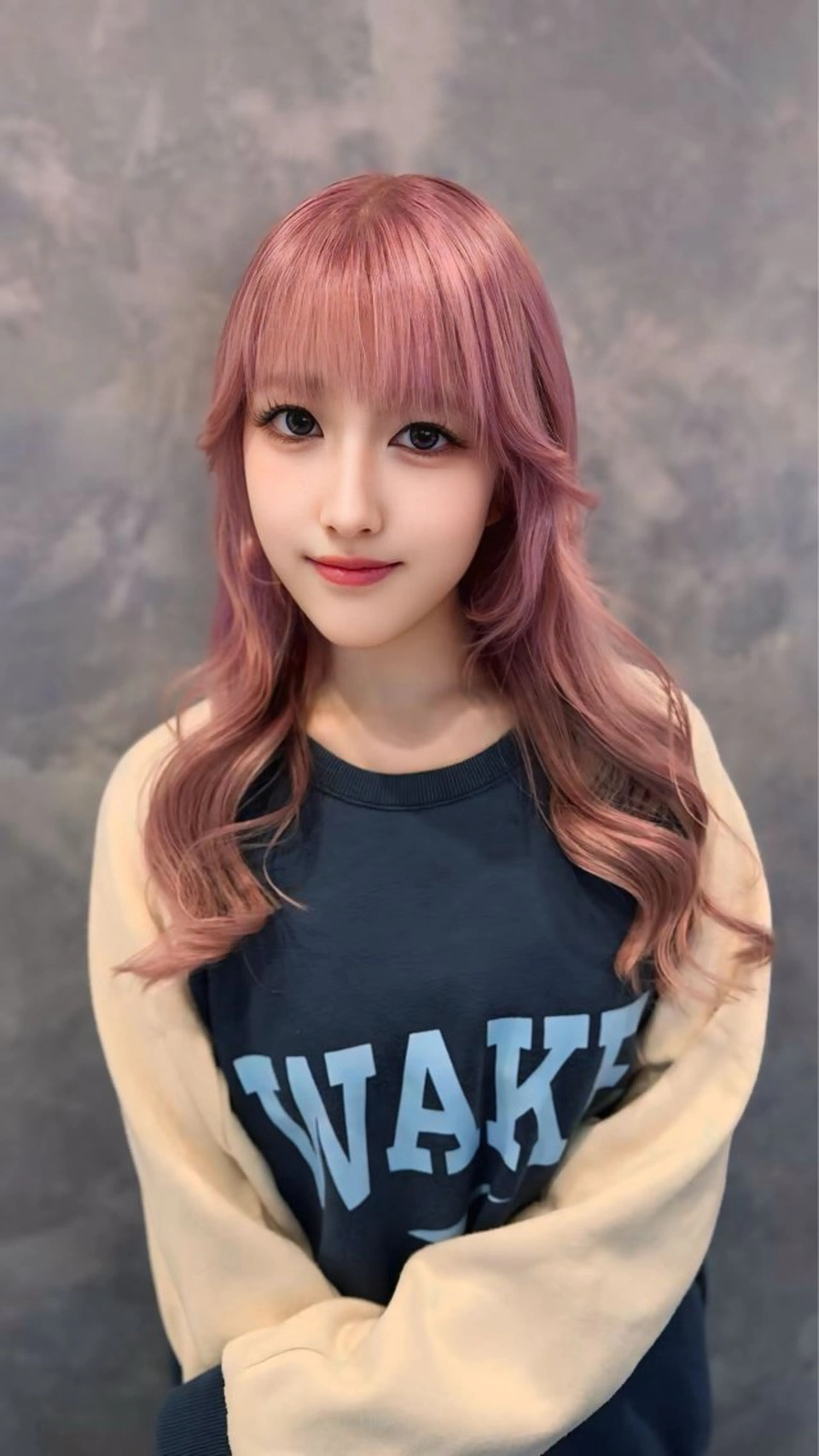 ロング ラベンダーベージュ 学生 韓国風ヘア ヘアカラー 🦋ami/浦和 ブリーチカラー🦋のヘアスタイル