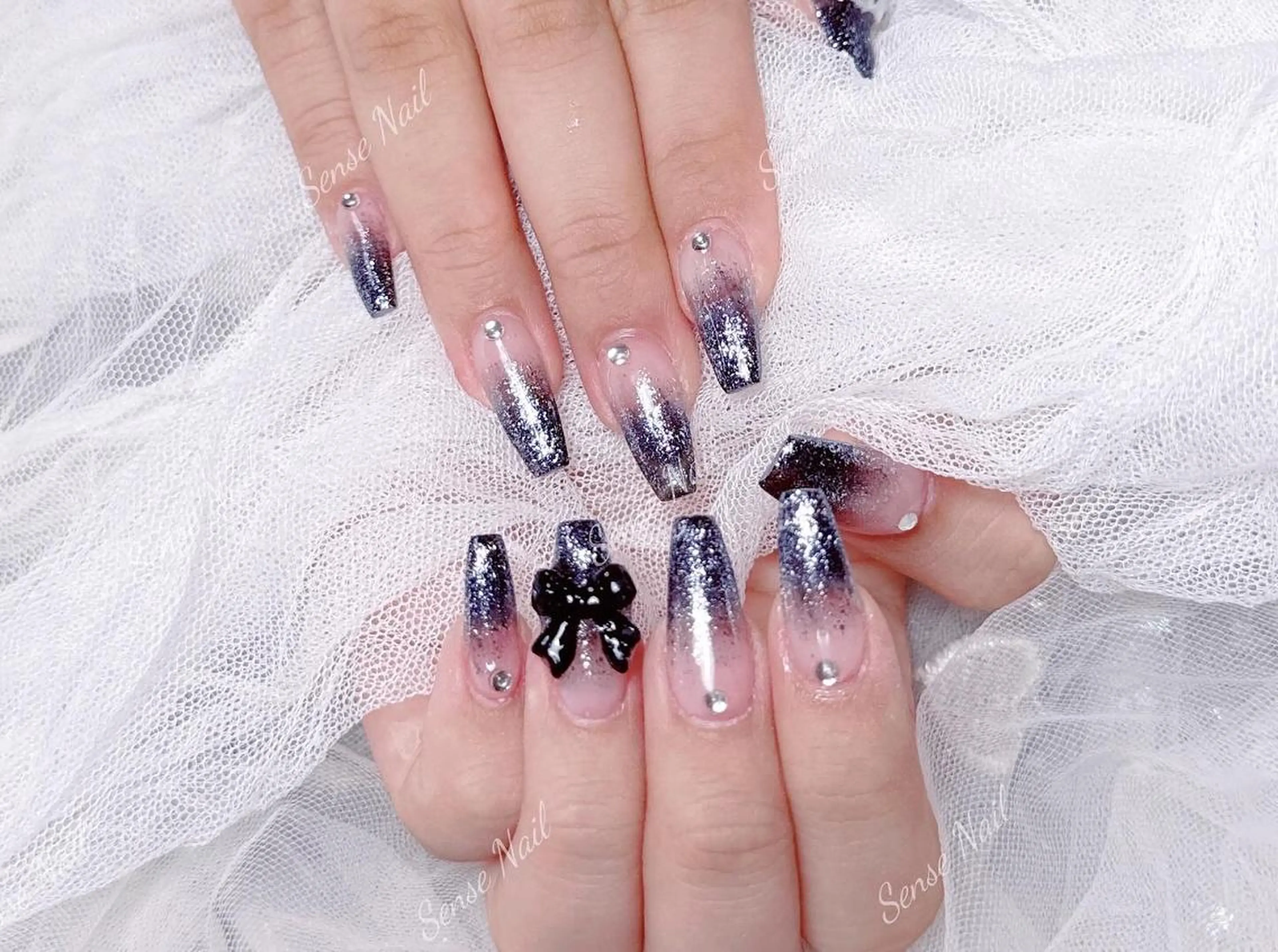 ネイル ハンドネイル ハンドケア Queening 🦋のネイルデザイン