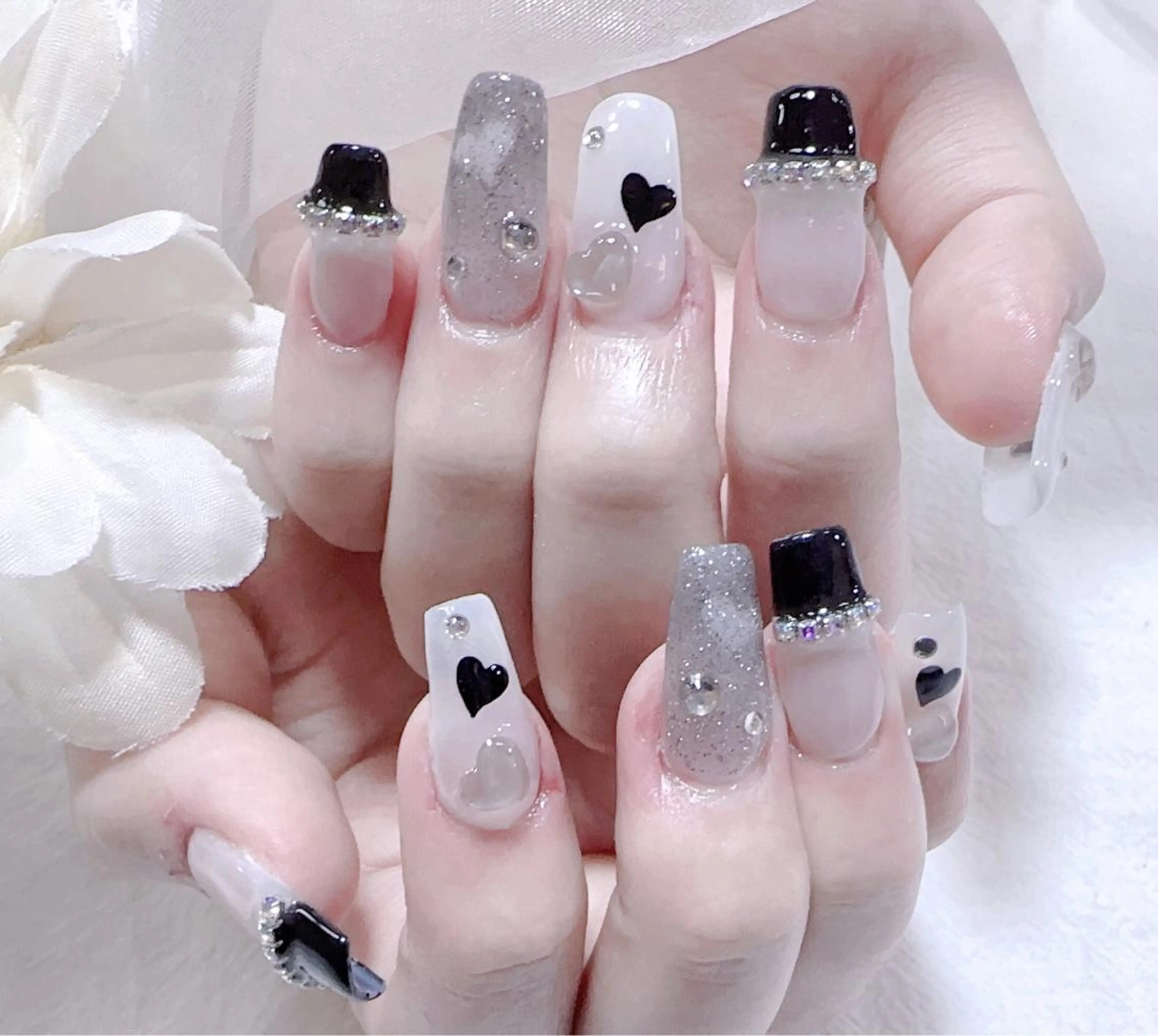 ネイル ハンドネイル VIVIAN リサのネイルデザイン