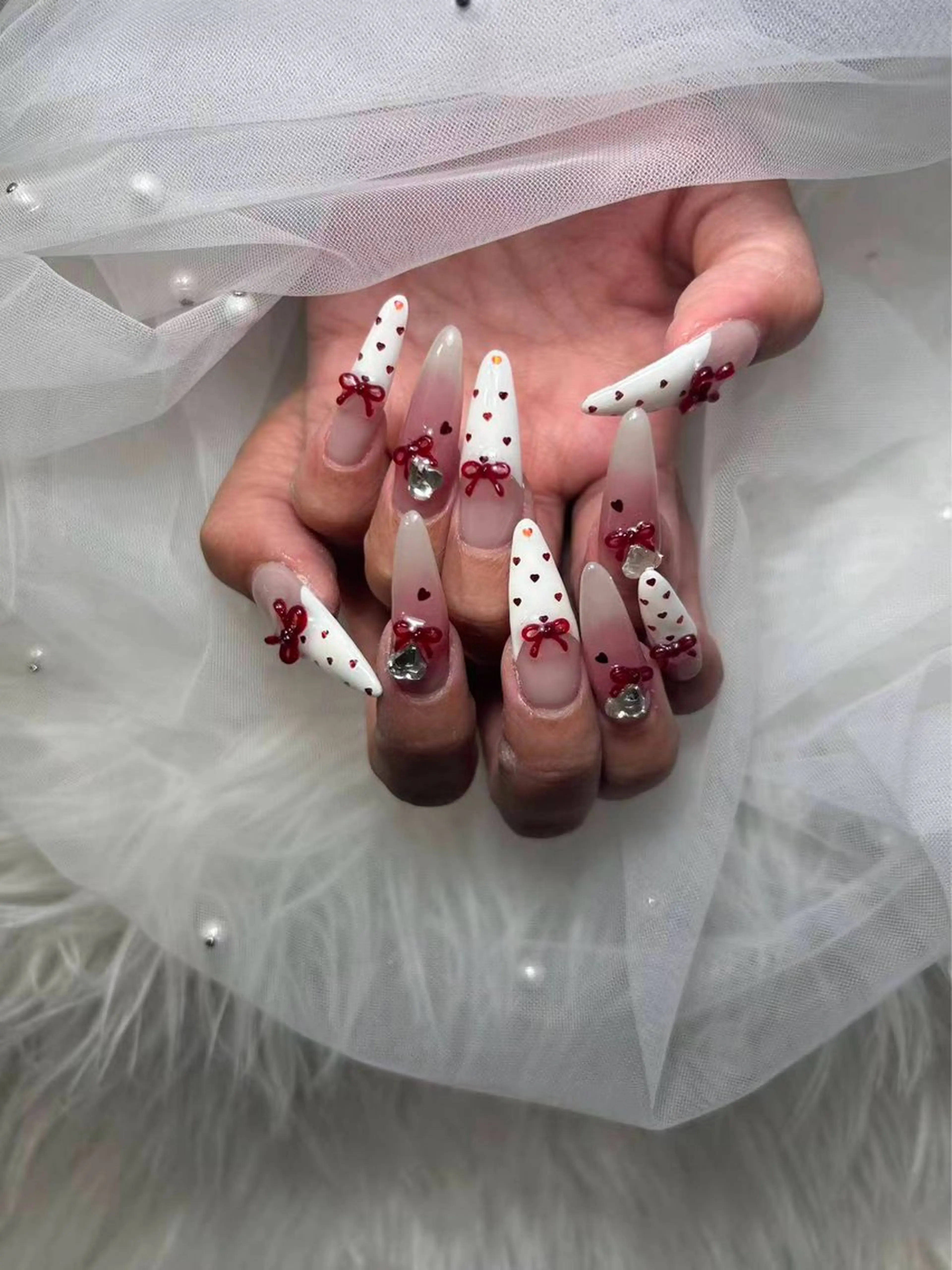 ネイル ハンドネイル 🌈 Laule'aのネイルデザイン