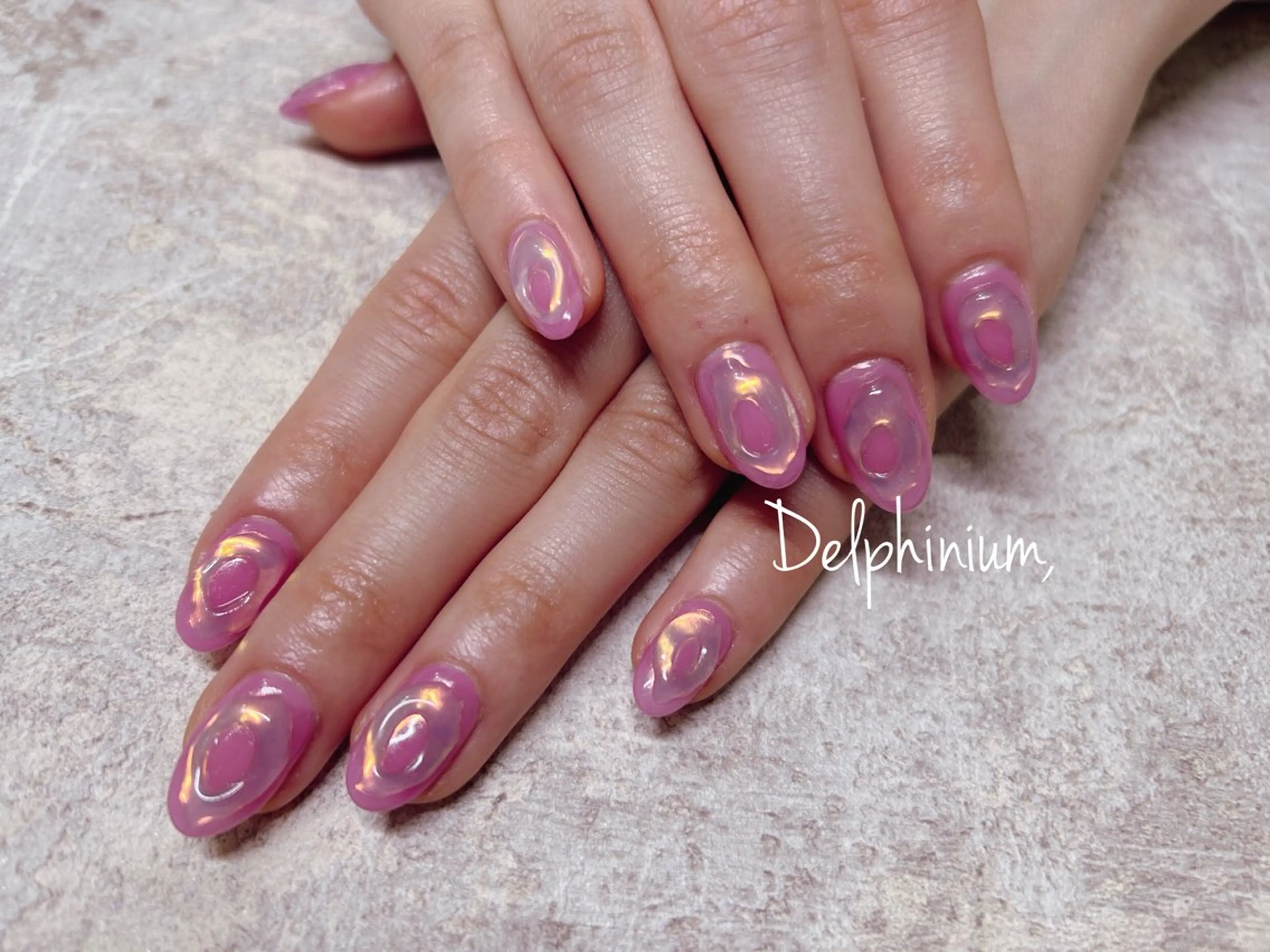 ハンドネイル 岡本 友恵のネイルデザイン