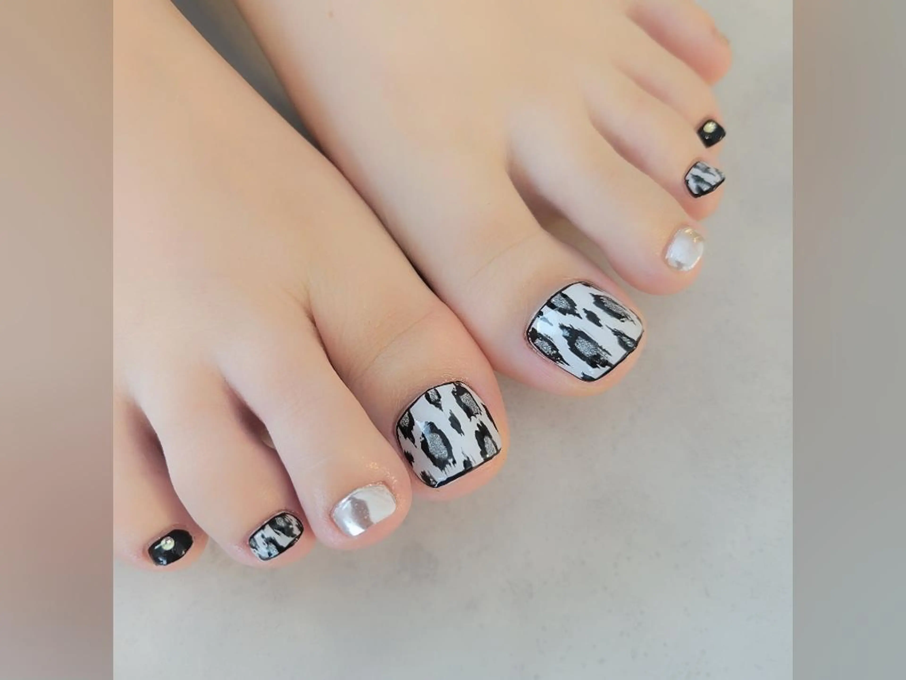 ネイル フットネイル フットネイル MU5-nail 金山ネイルサロンのネイルデザイン