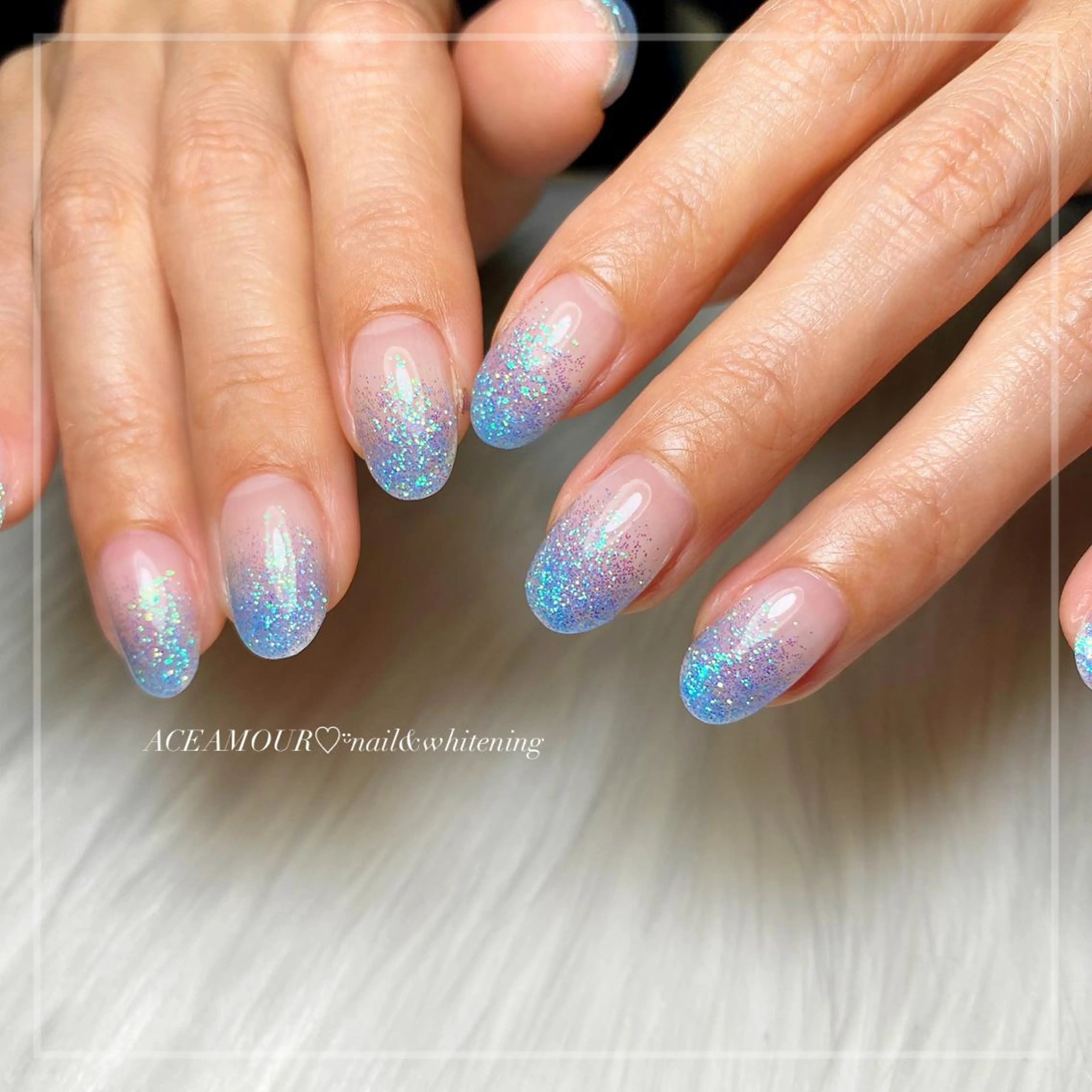 ネイル ブルー クリアネイル グラデーション ネイル/耳つぼ /新ホワイトニングのネイルデザイン