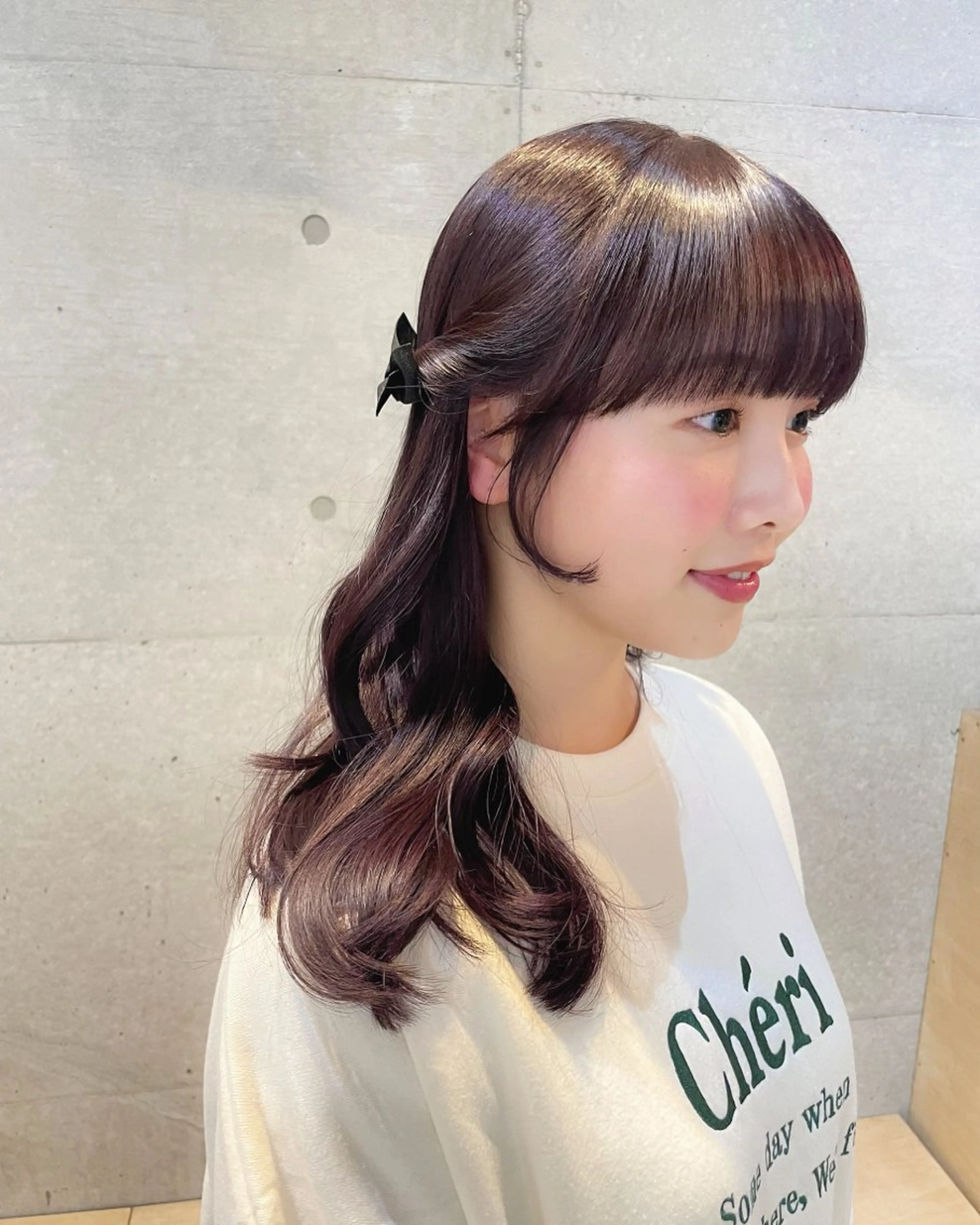 セミロング カラー ブラウンカラー ラベンダーカラー ラベンダーブラウン カット ヘアカラー トリートメント 【arc】Ruri コテ巻き風パーマのヘアスタイル