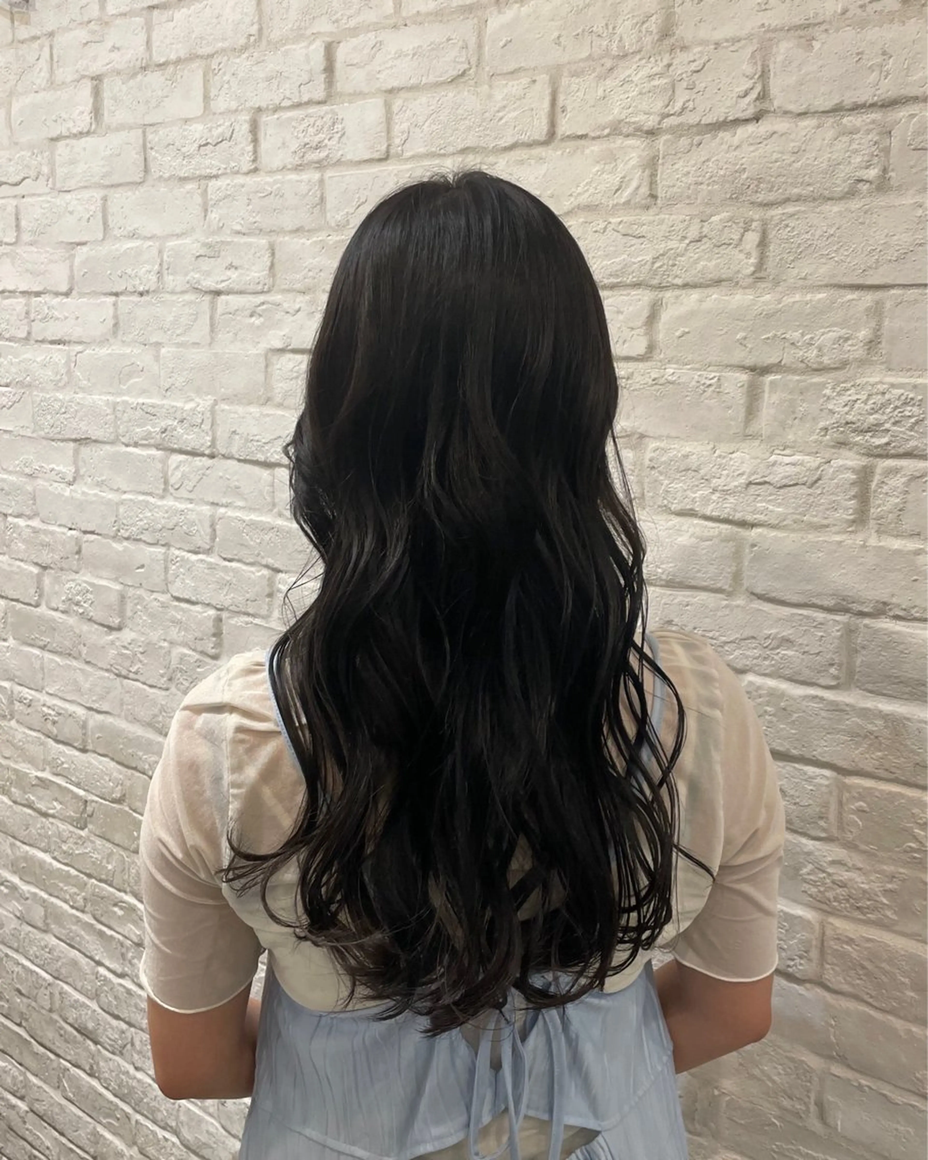 ロング カラー ブリーチ 西村 望のヘアスタイル