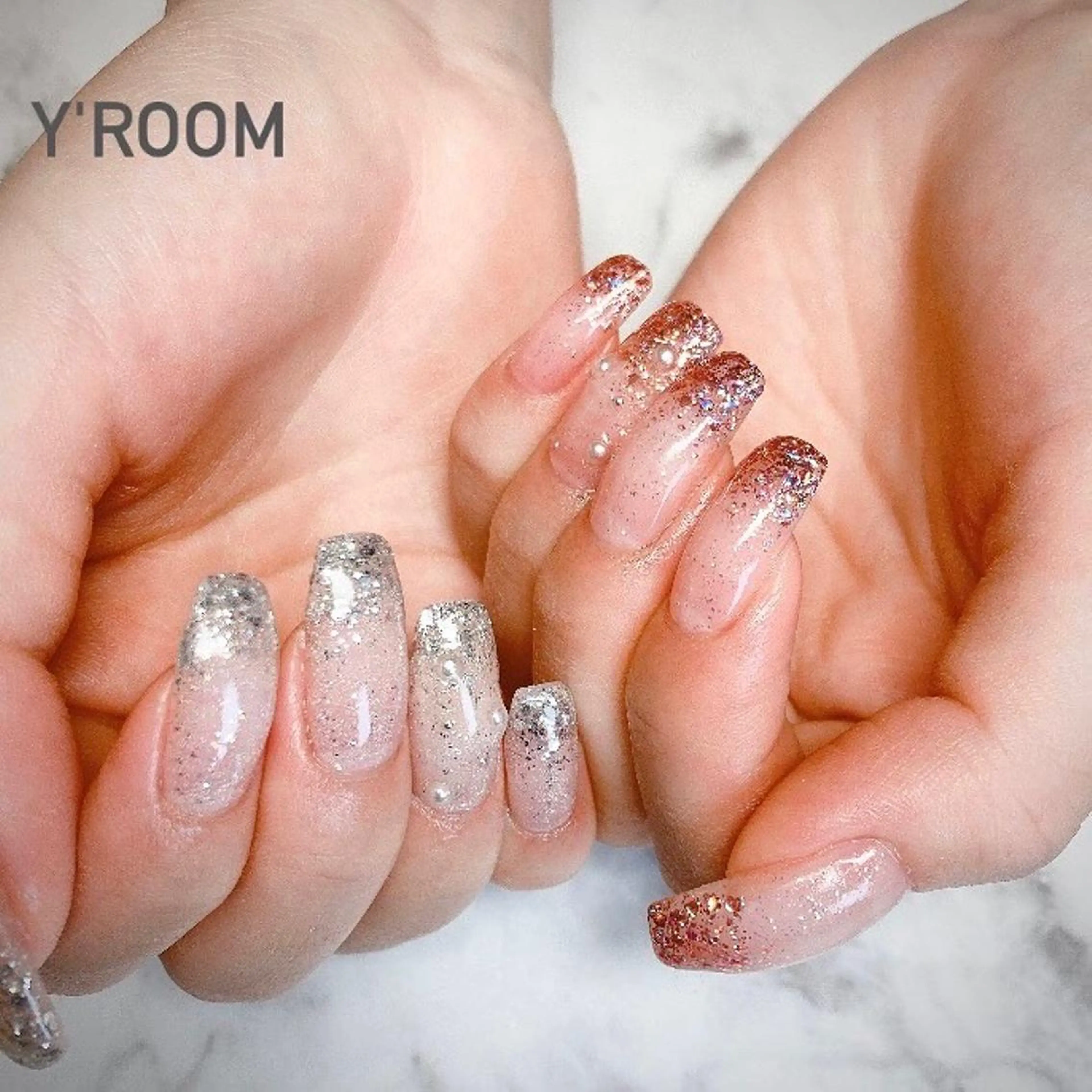 ネイル オーロラネイル フラッシュネイル フットネイル ジェルネイル 氷ネイル・うるうるネイル ハンドネイル YUKA （ネイリスト）のネイルデザイン