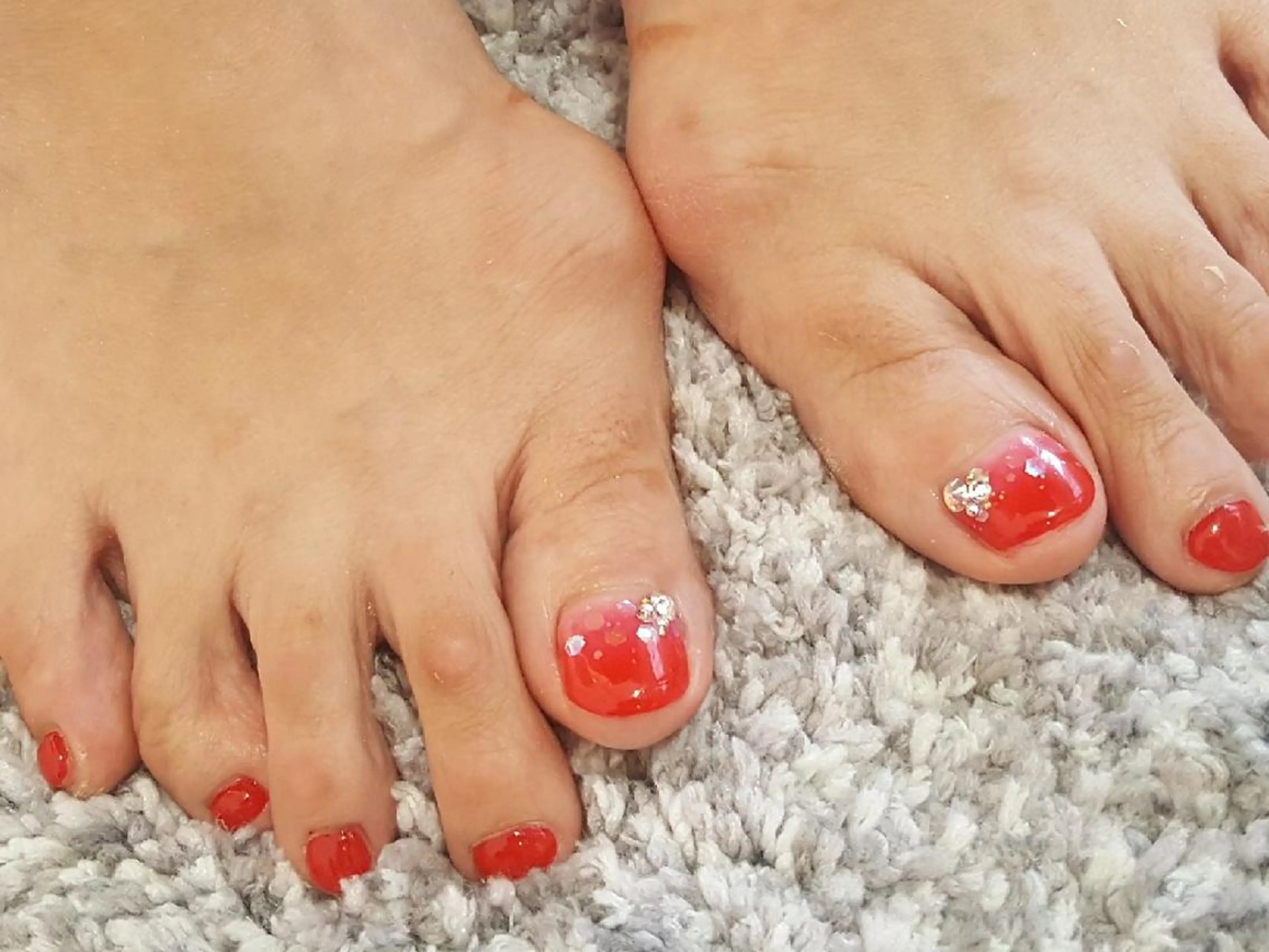 ネイル 赤色 人気エリア💖完全個室【ルリエ】所属・ネイルサロン Lelienルリエのネイルデザイン