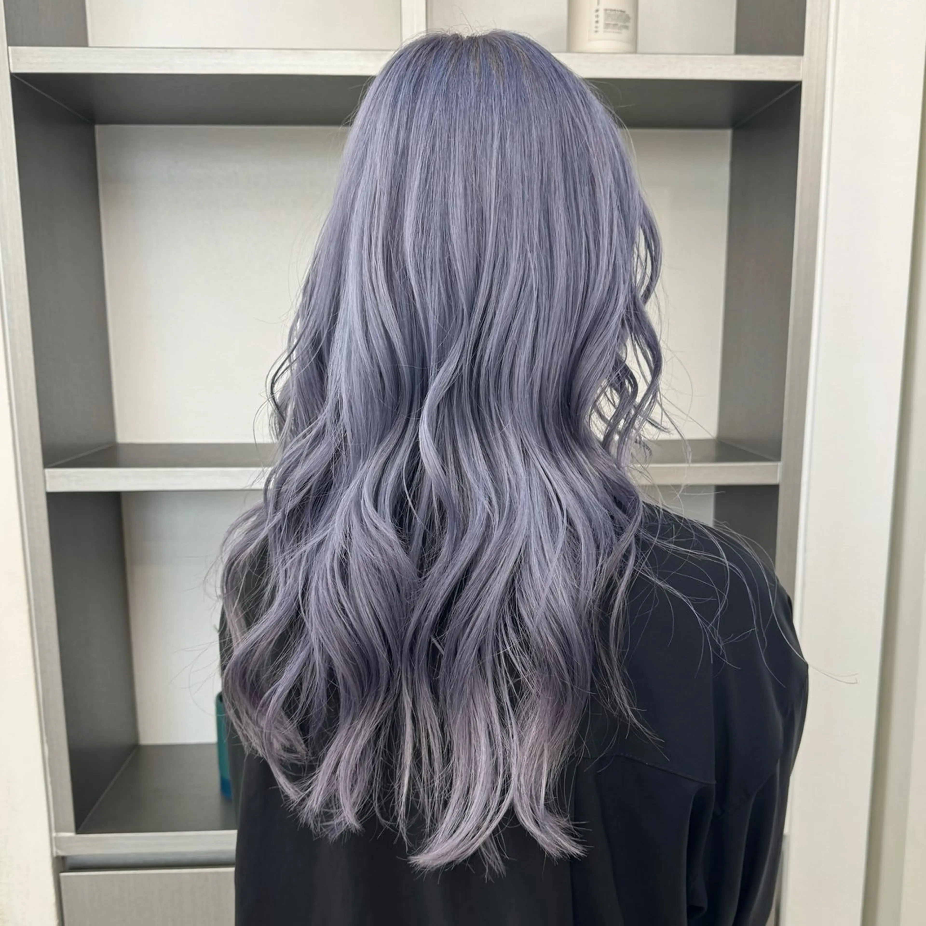 ミディアム カラー ブリーチ ケアブリーチ ダブルカラー ラベンダーカラー ヘアカラー トリートメント 🌼動き×透明感🩵 ハイトーン/ナナのヘアスタイル